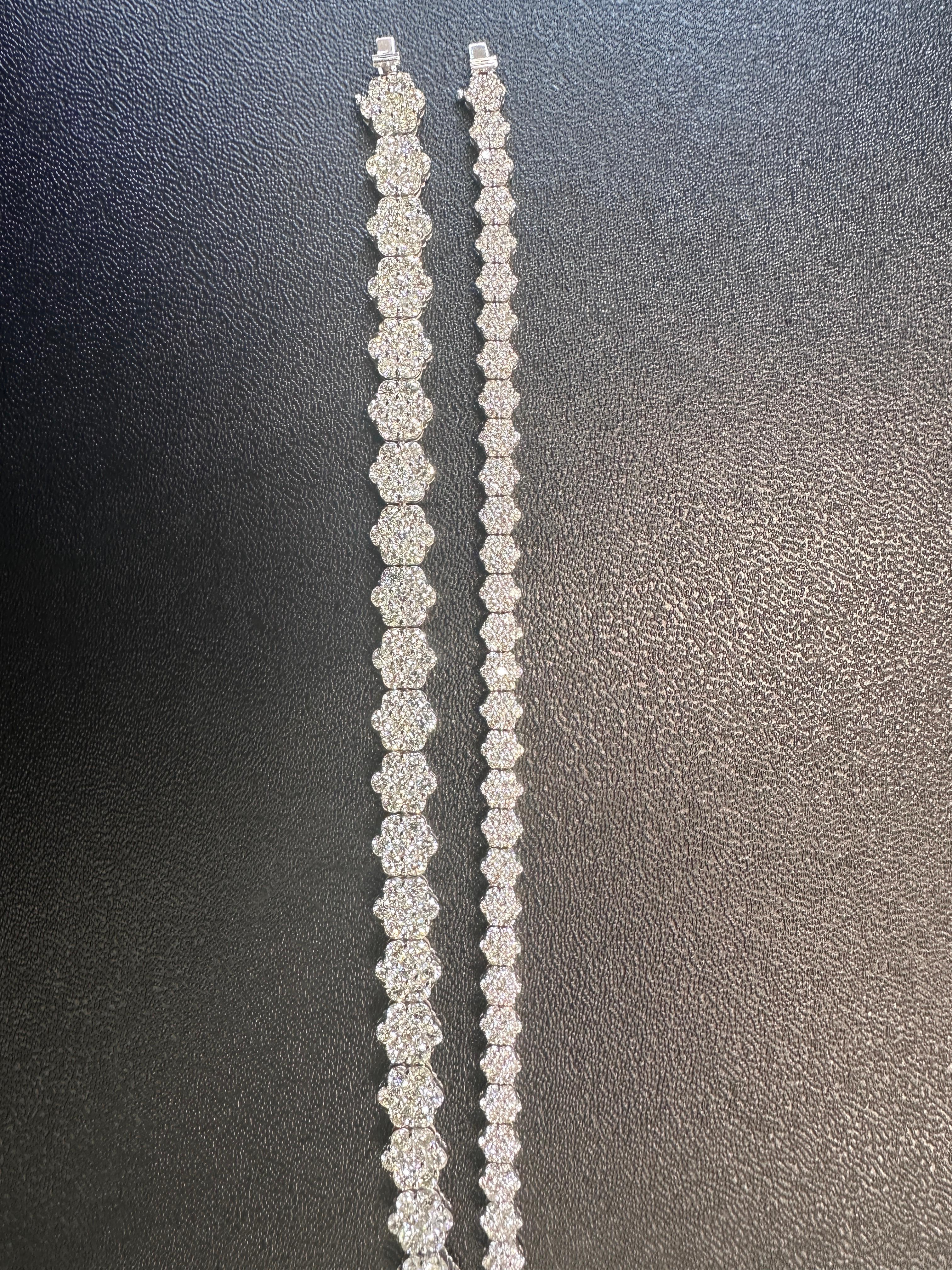 Diamond Blossom Cluster Tennis Bracelet, 13.85 Carats in 14K White Gold In New Condition For Sale In New York, NY