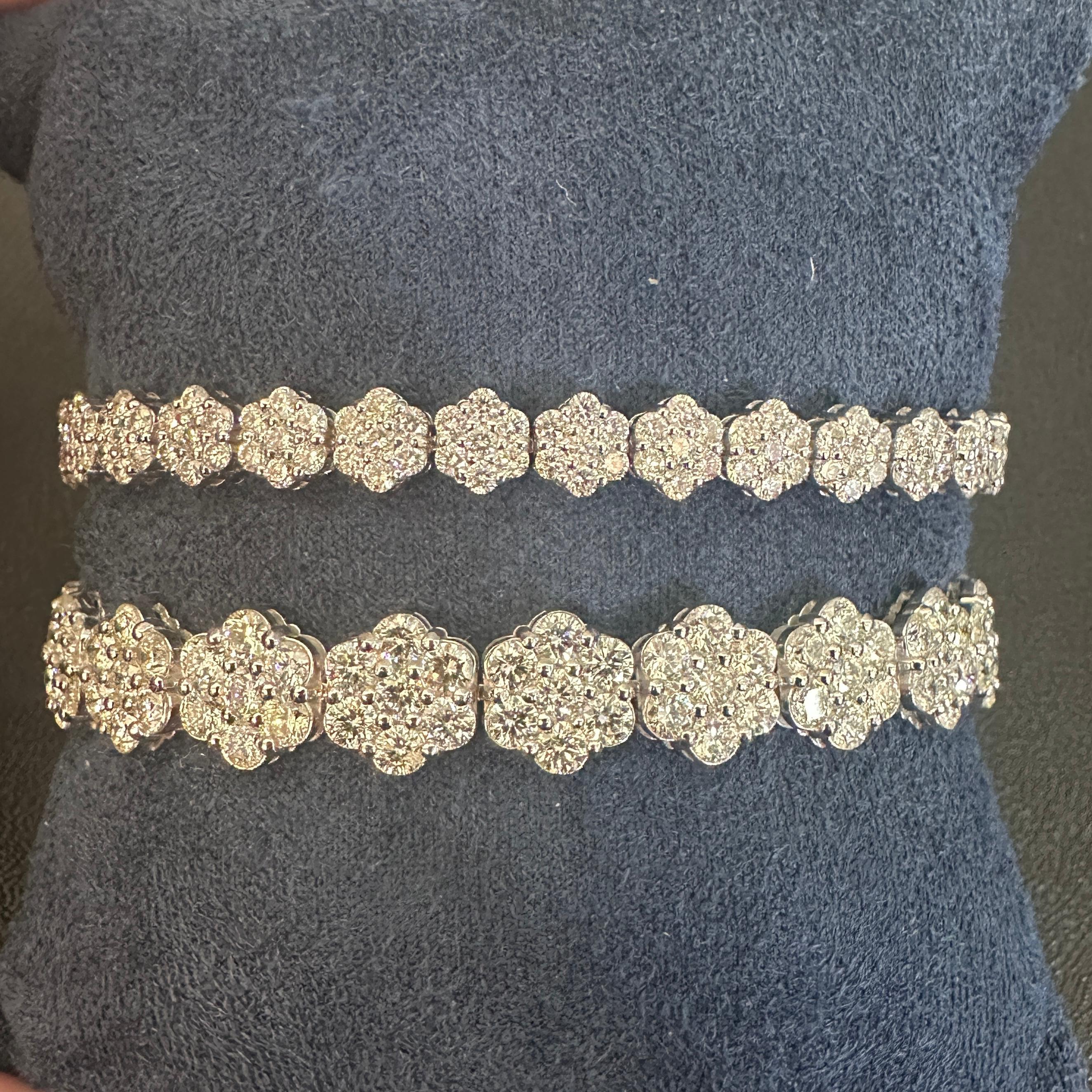 Diamond Blossom Cluster Tennis Bracelet, 13.85 Carats in 14K White Gold For Sale 2