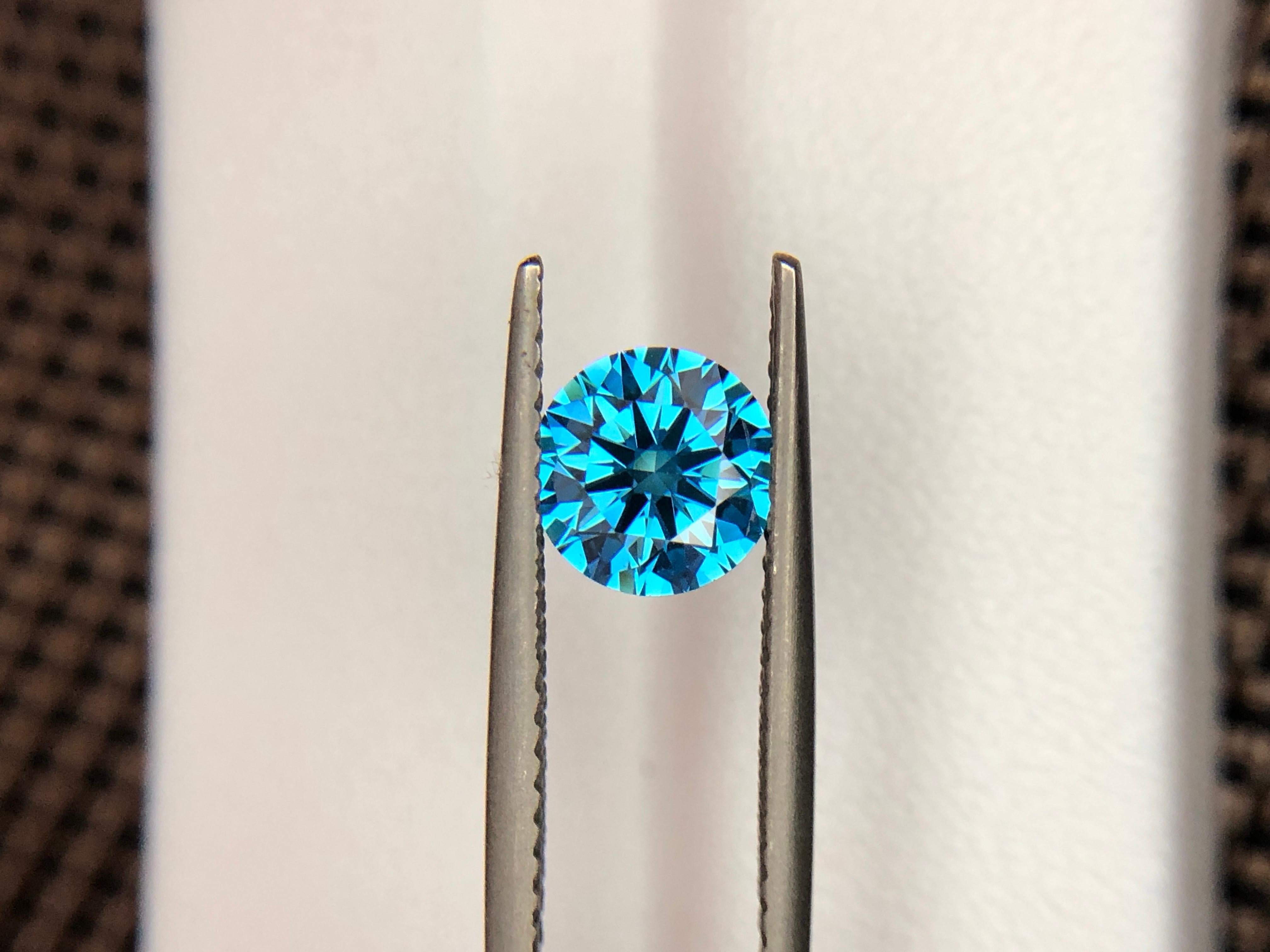 Diamond Blue HPHT 1.03 ct vvs  In Excellent Condition For Sale In Bangkok, TH