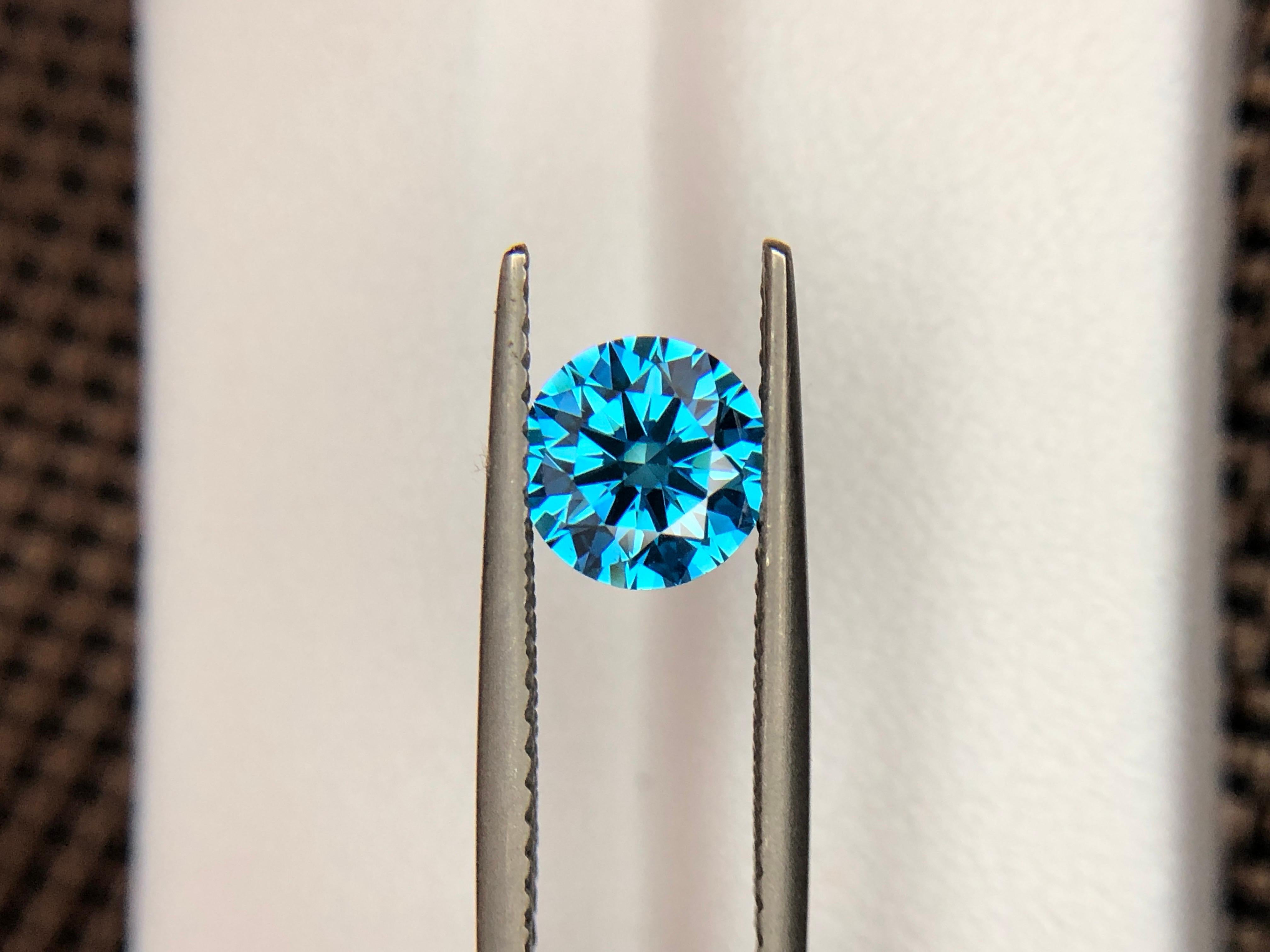 Diamant bleu HPHT 1,03 ct vvs  en vente 2