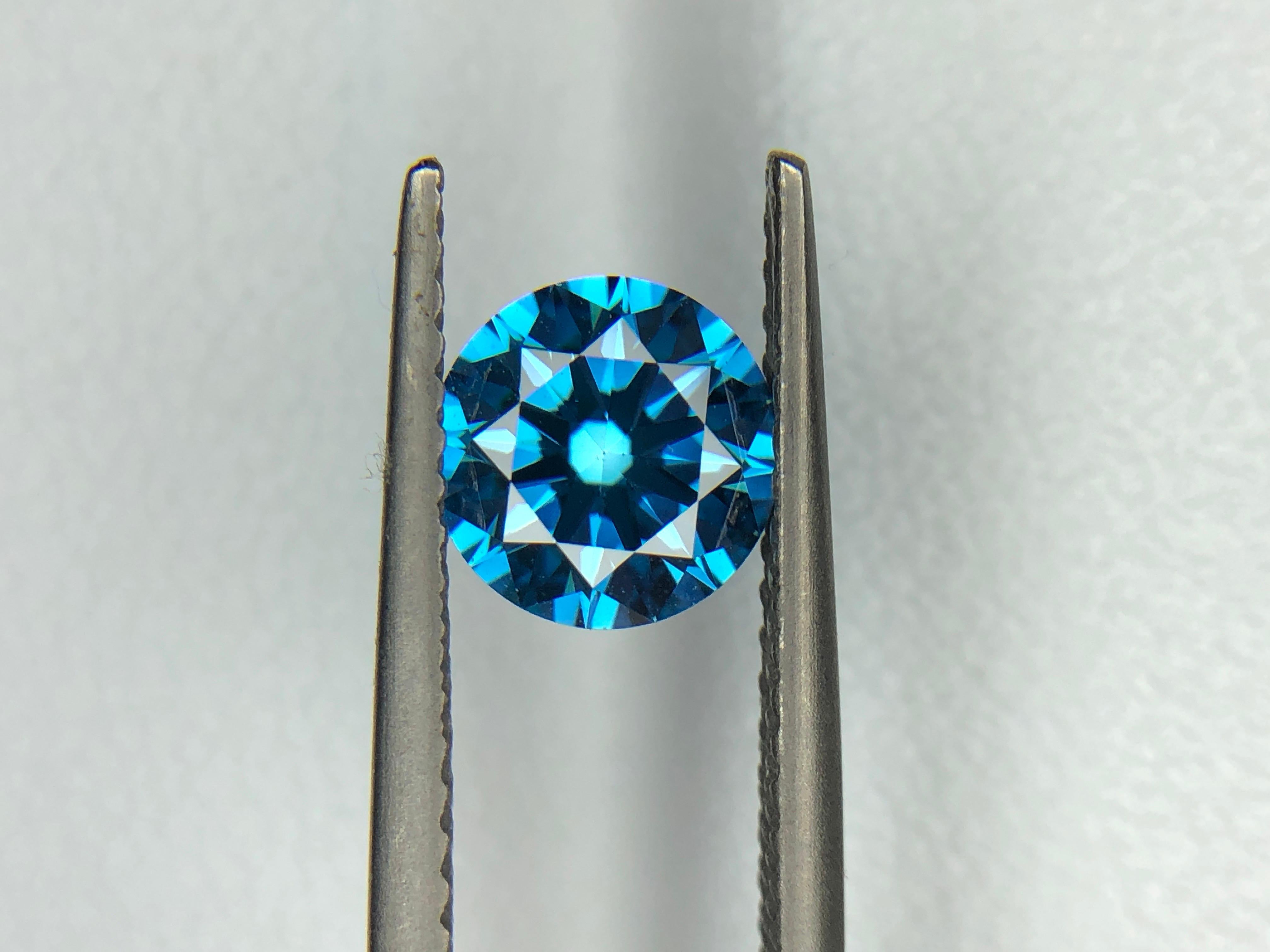 Diamant bleu HPHT 1,03 ct vvs  en vente 4