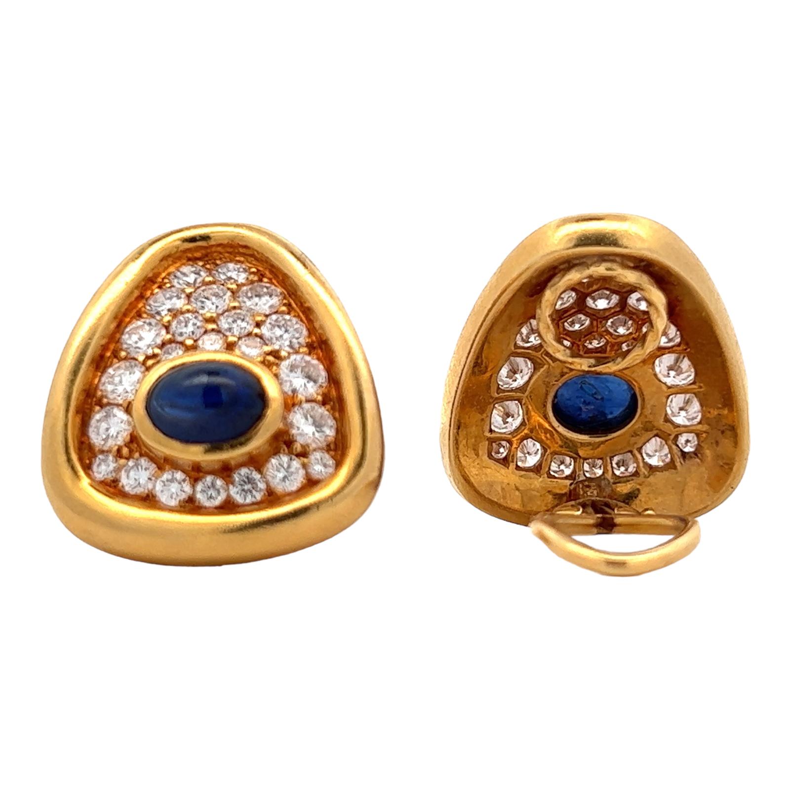 Round Cut Diamond Blue Sapphire 18 Karat Yellow Gold Estate Earclip Earrings