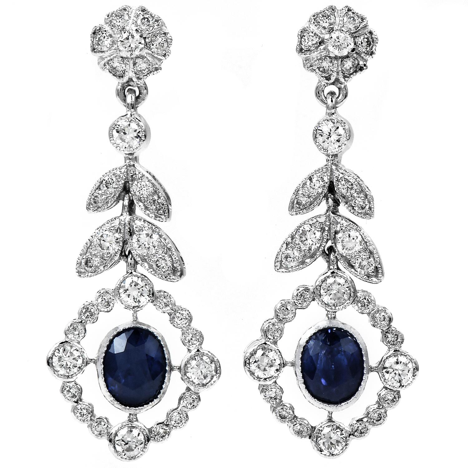 Taglio rotondo Orecchini pendenti a fiore con diamante e zaffiro blu in oro bianco 18 carati