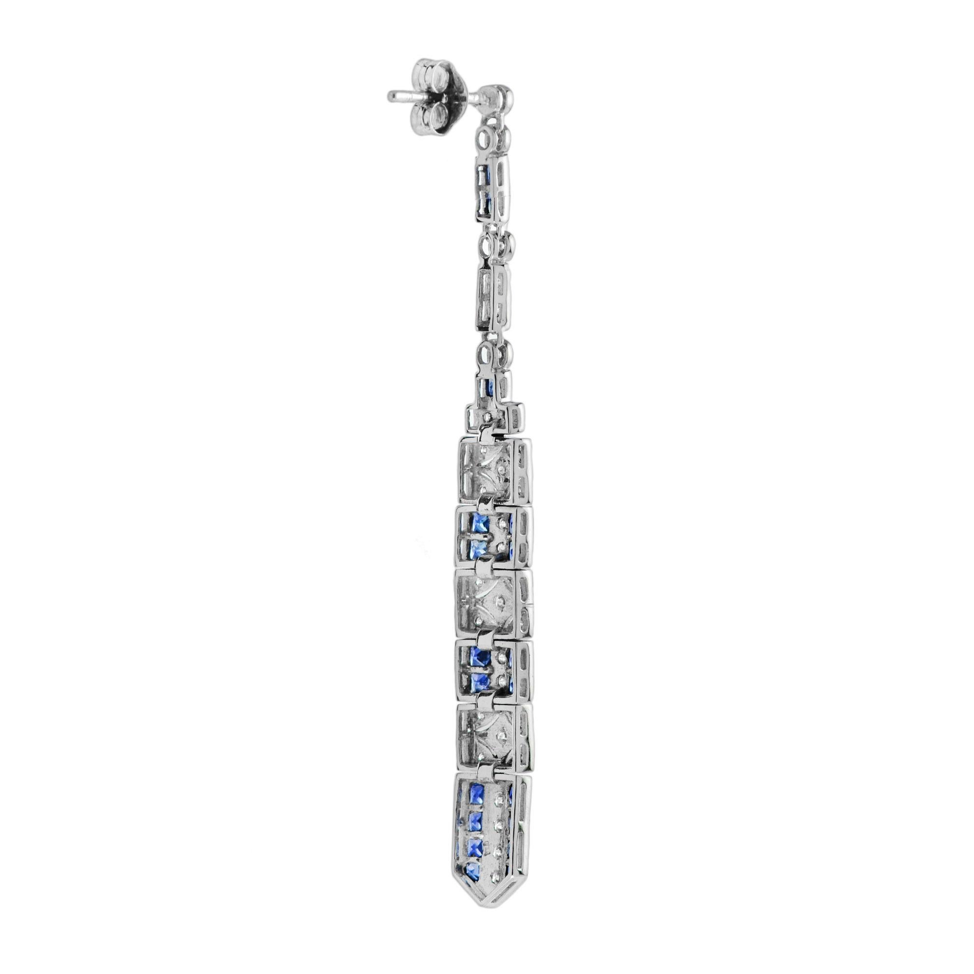 Taglio francese Orecchini a goccia in oro bianco con diamante e zaffiro blu in stile Art Déco in vendita