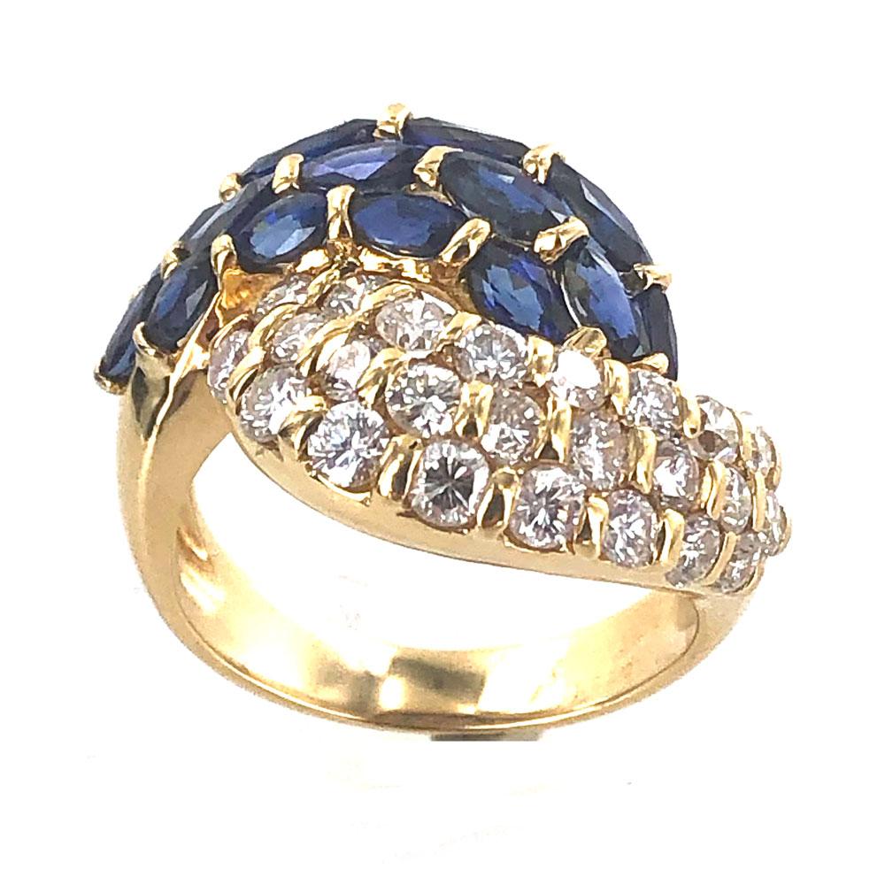 Diamond Blue Sapphire Bypass 18 Karat Yellow Gold Ring In Excellent Condition In Boca Raton, FL