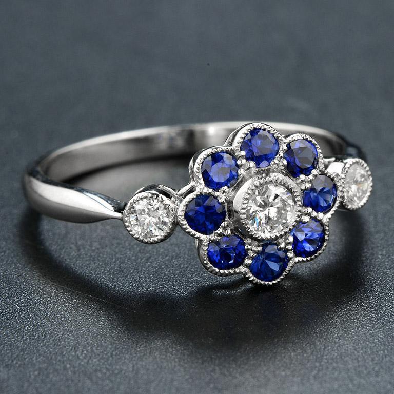 For Sale:  Fleur Daisy Natural Blue Sapphire with Diamond Ring in White Gold 18K 4