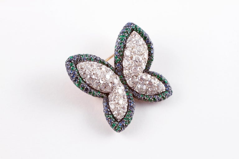 Diamond Blue Sapphire Emerald Butterfly Brooch In Good Condition For Sale In Dallas, TX
