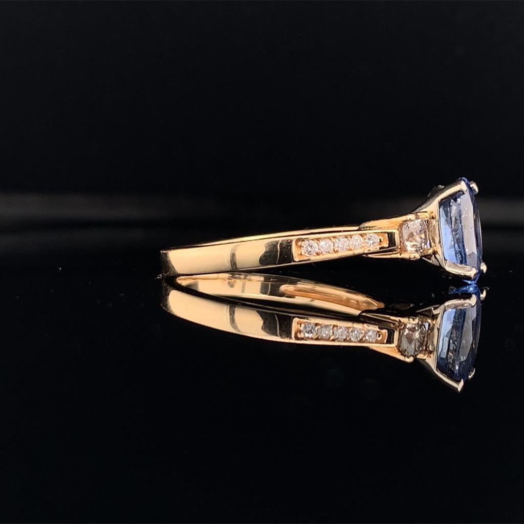 Taglio ovale Anello con diamante e zaffiro blu da donna in oro 14k 1,67 TCW certificato in vendita