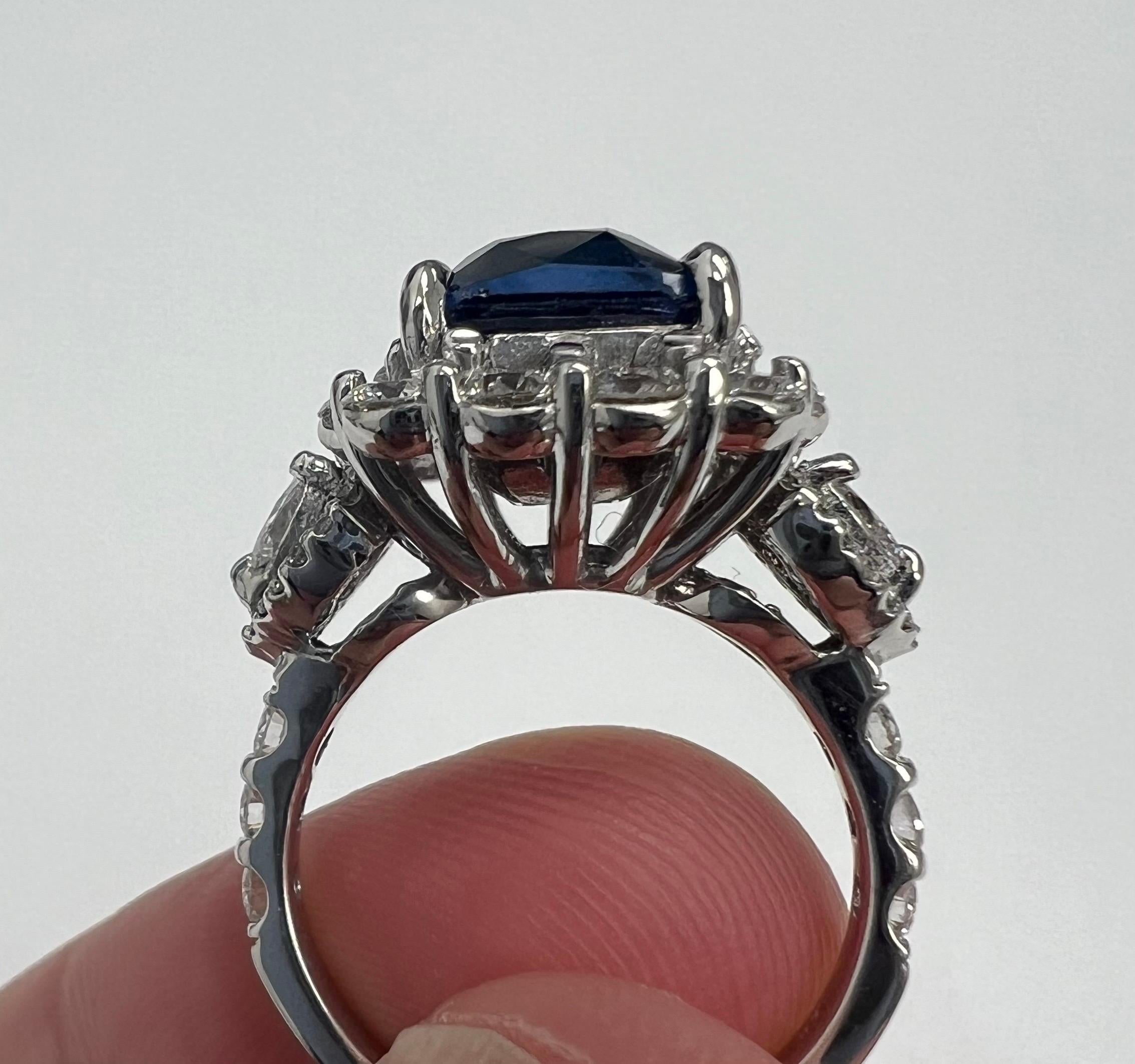 Diamond & Blue Sapphire Ring in 14K White Gold with Natural Diamonds. 6.22ct Sap For Sale 3