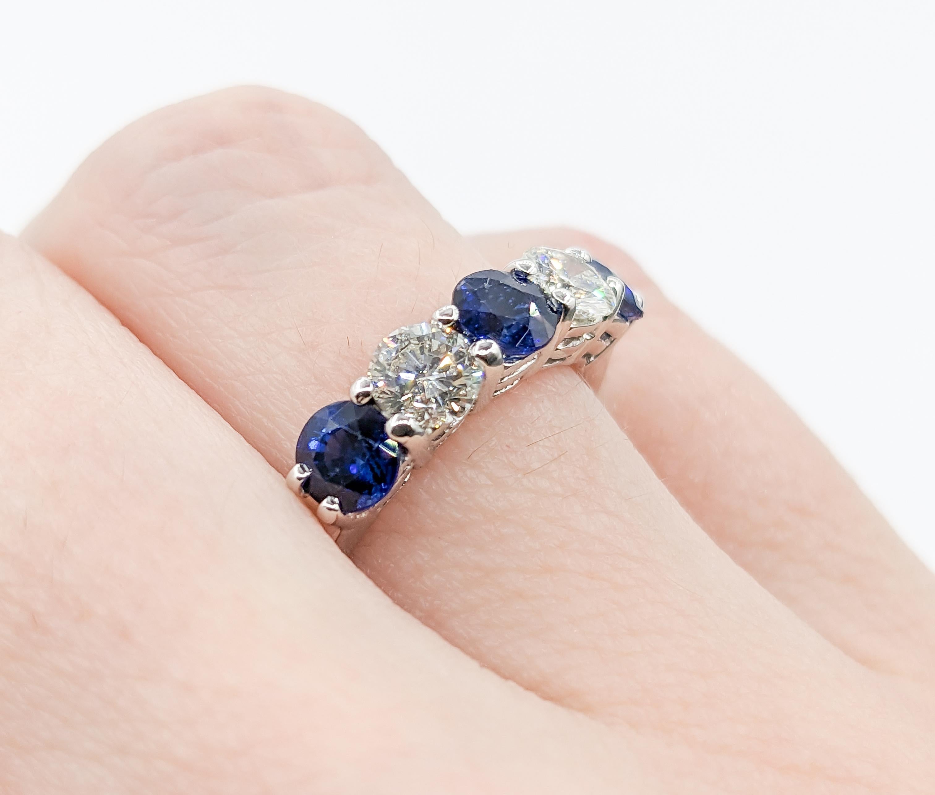 Diamond & Blue Sapphire Ring in Platinum In Excellent Condition In Bloomington, MN