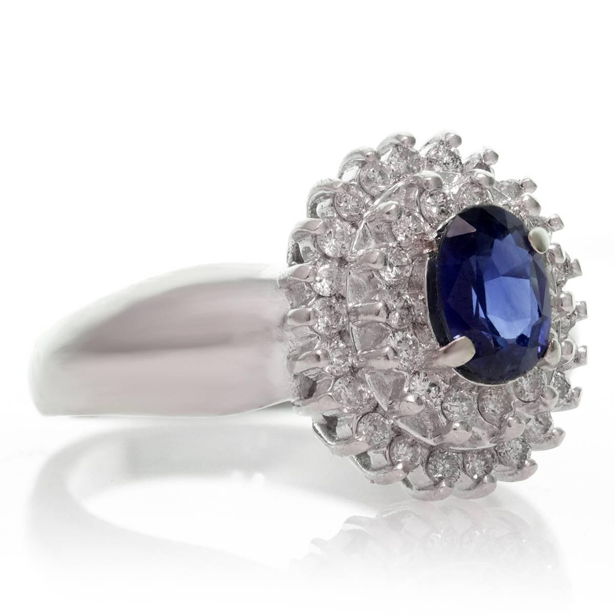 Diamond Blue Sapphire White Gold Ring In Excellent Condition For Sale In New York, NY