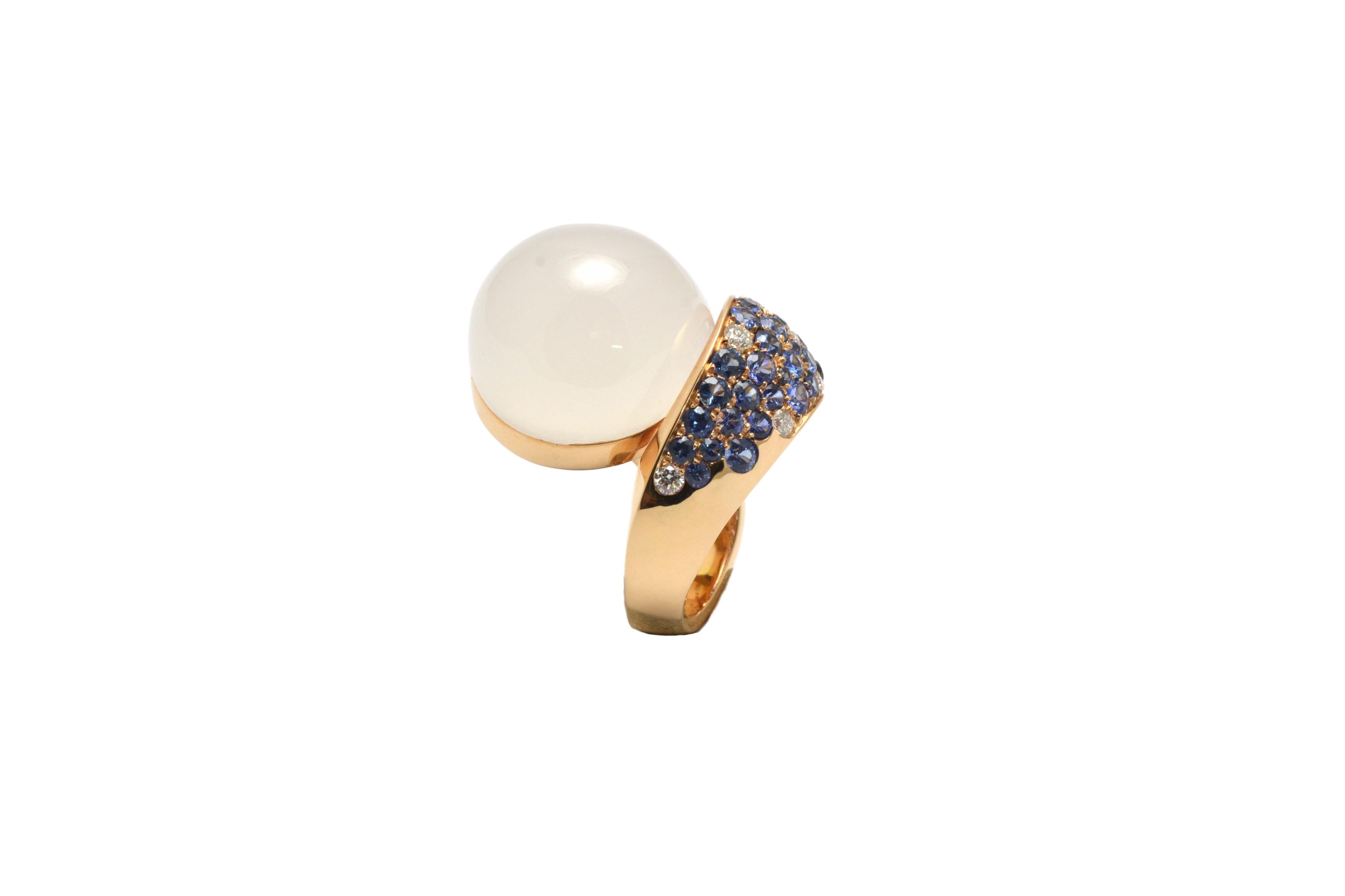 Round Cut Diamond Blue Sapphire White Quartz 18 KT Rose Gold Made in Italy Moony Ring For Sale