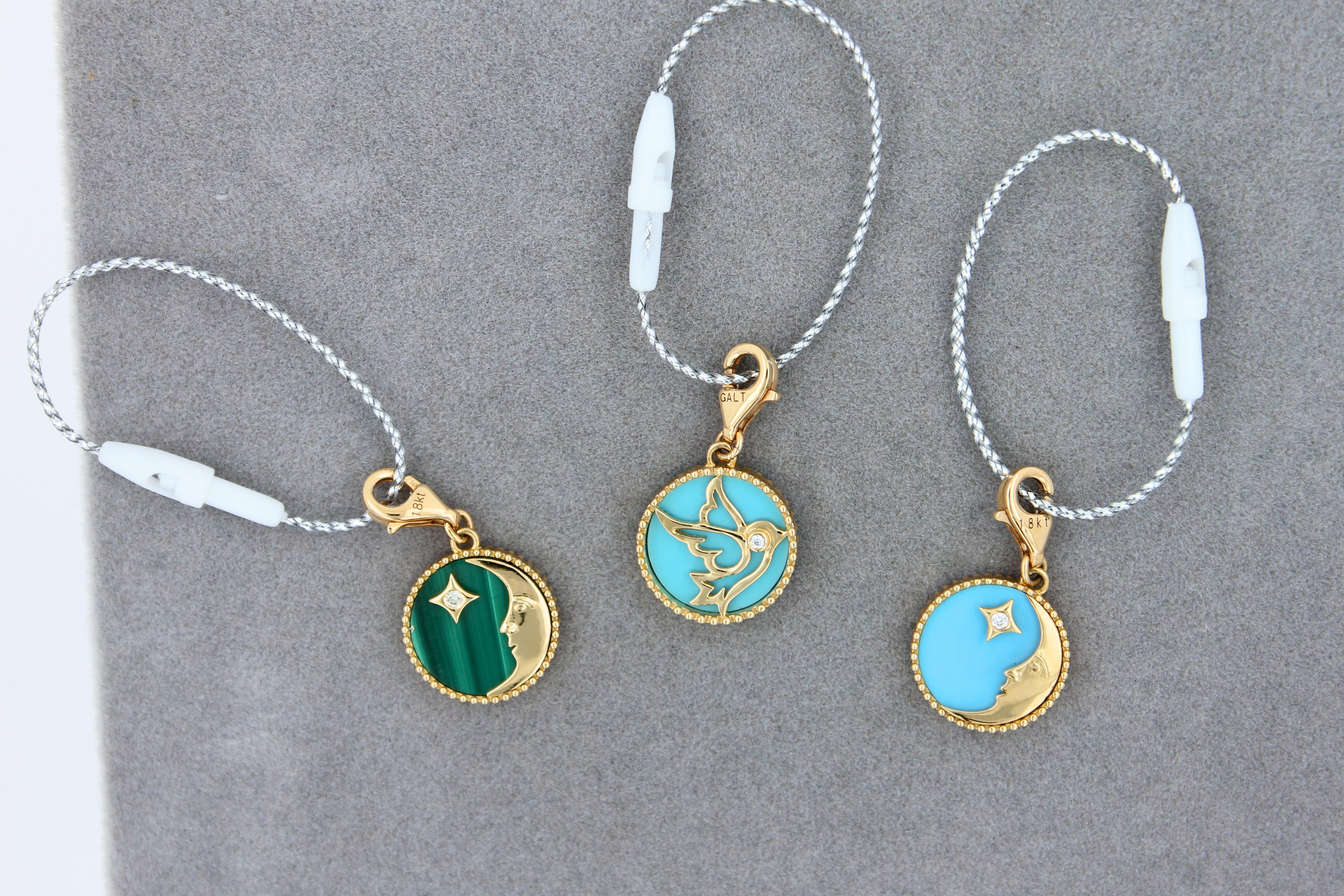 Diamond Blue Teal Turquoise Sky Dove Peace 18 Karat Yellow Gold Medallion Charm In New Condition For Sale In Oakton, VA