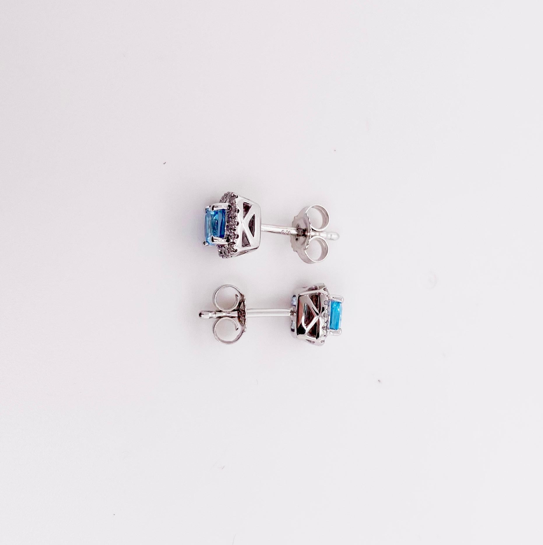 Diamant-Blau-Topas-Ohrringe mit Kissen-Topas und Diamant-Halo-Ohrringen Sterling (Moderne) im Angebot