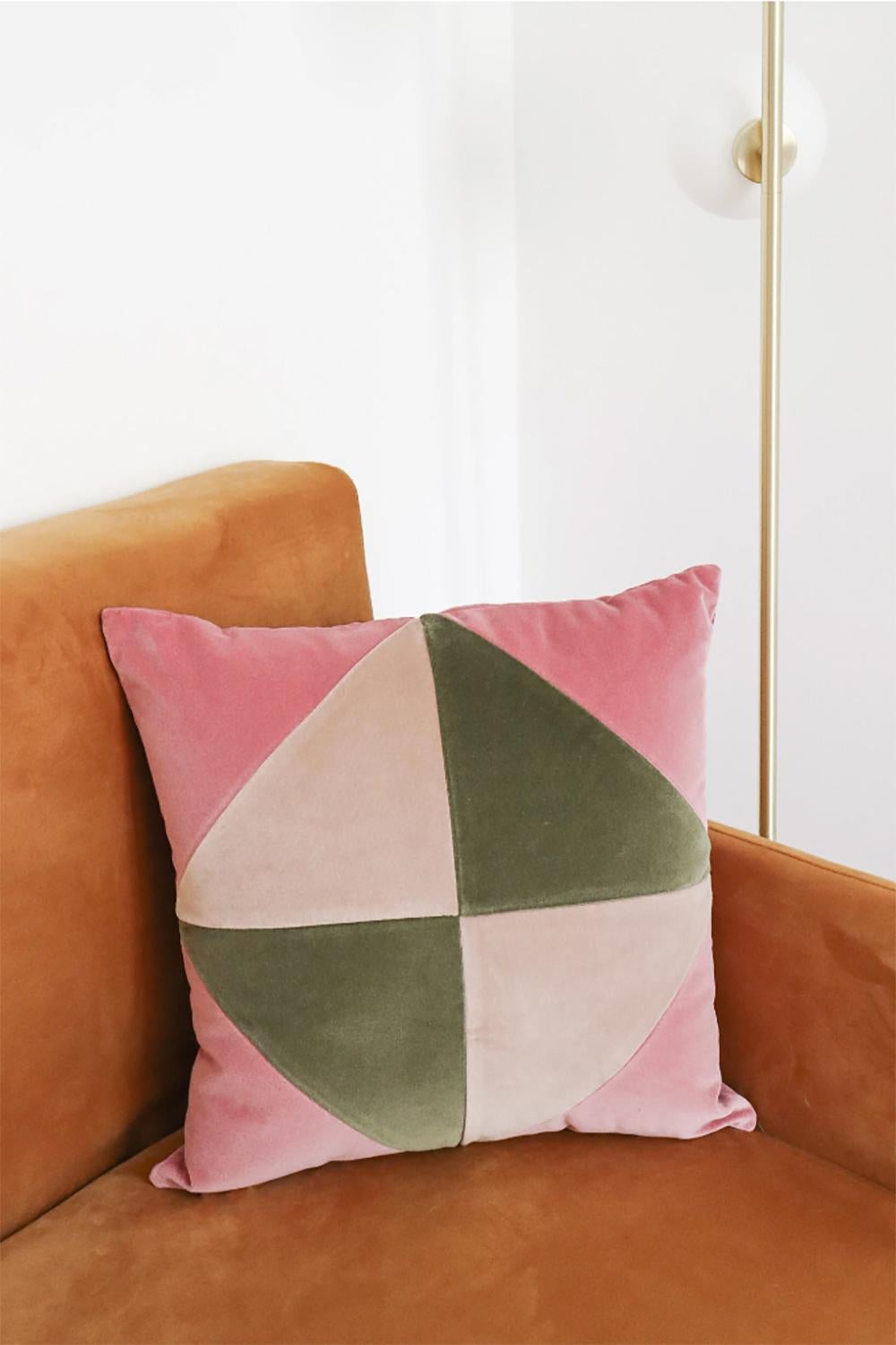 Diamant-Blaues Samt Deluxe Patchwork-Kissen mit Diamanten (21. Jahrhundert und zeitgenössisch) im Angebot