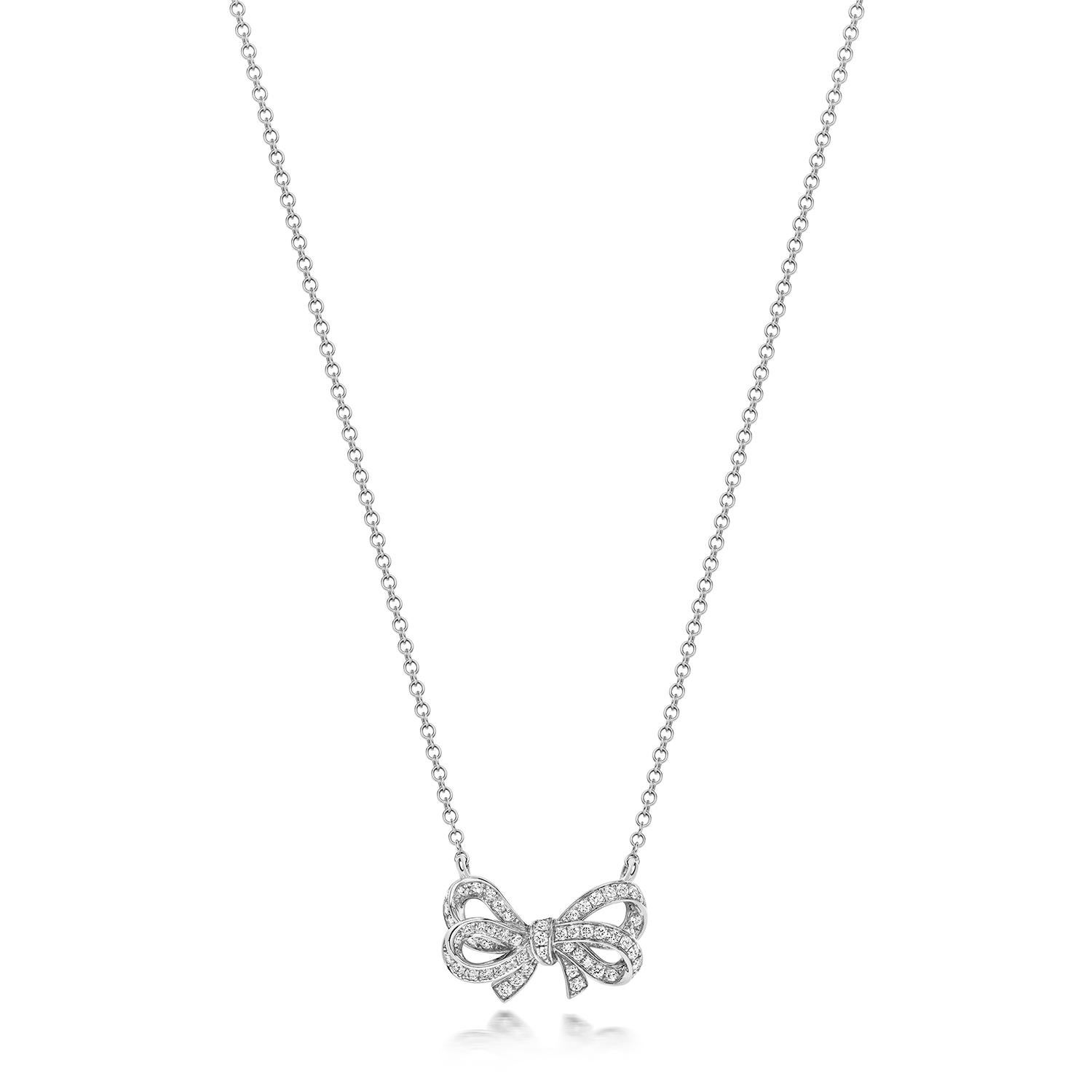 DIAMOND BOW NECKLACE

18CT W/G G VS 0.30CT

Weight: 4.01g

Number Of Stones:58

Total Carates:0.300