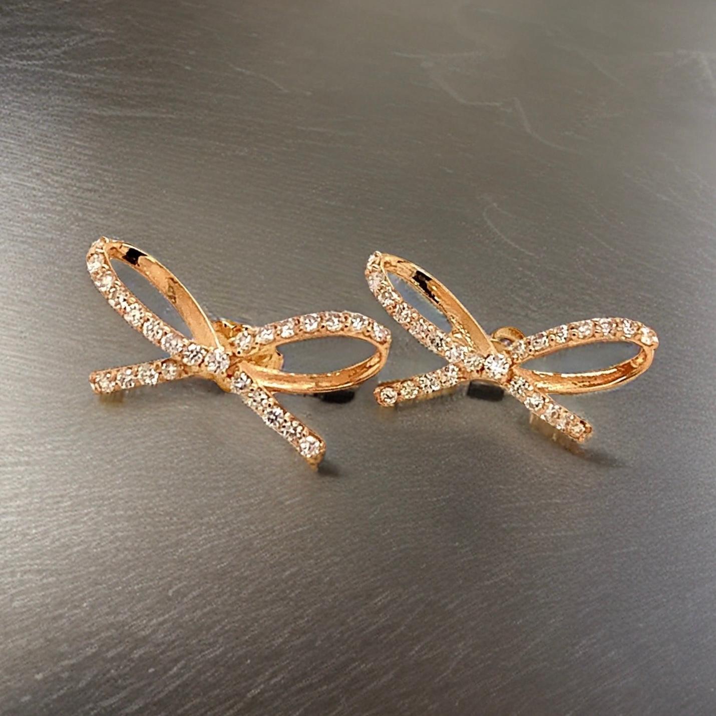 Taglio rotondo Orecchini con fiocco di diamanti in oro 14k 0,5 Tcw certificati in vendita