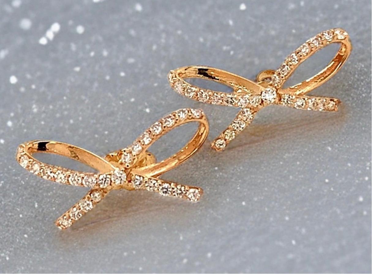 Orecchini con fiocco di diamanti in oro 14k 0,5 Tcw certificati in vendita 2