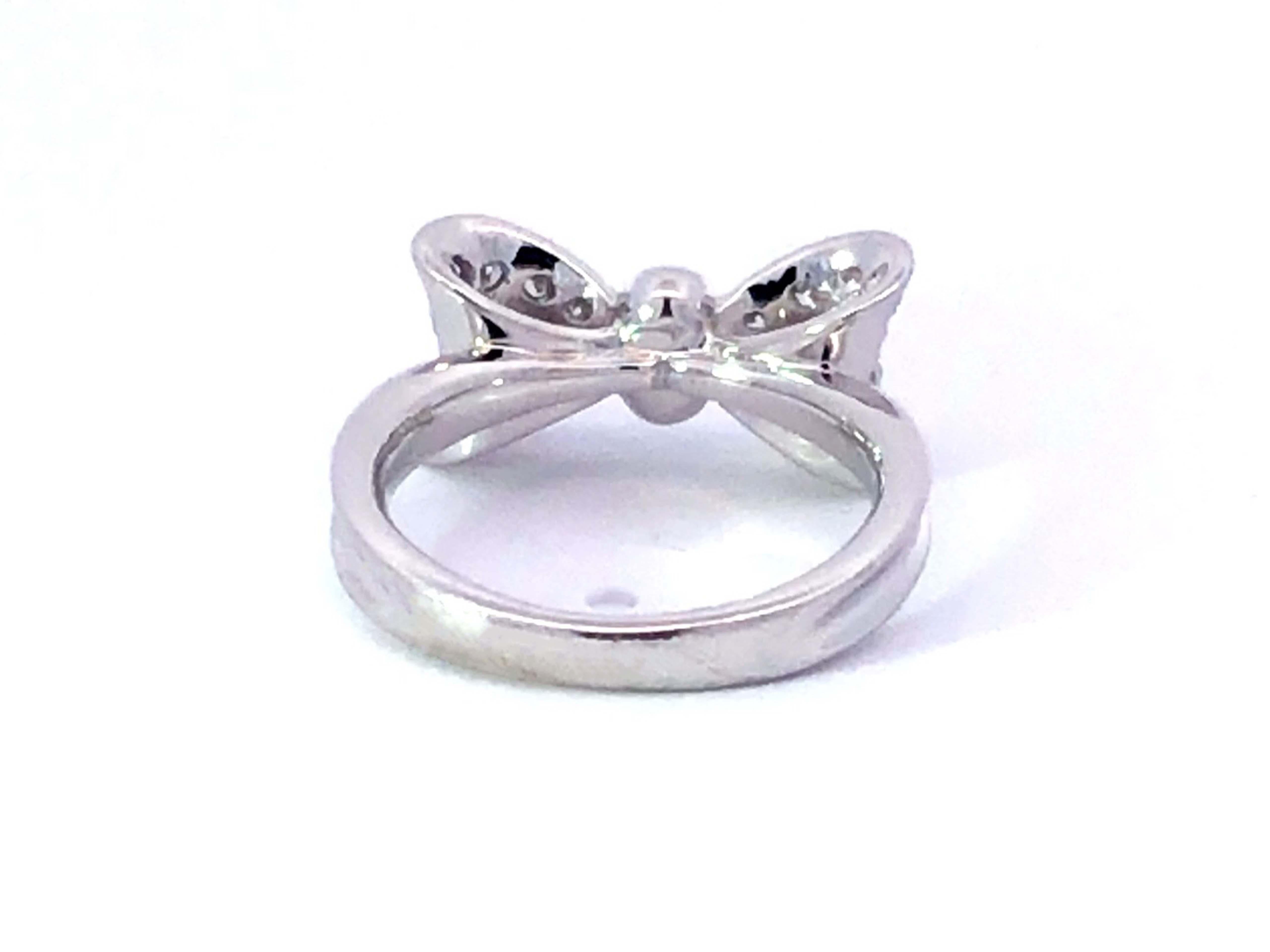 Diamond Bowtie Ring in 18k White Gold For Sale 2