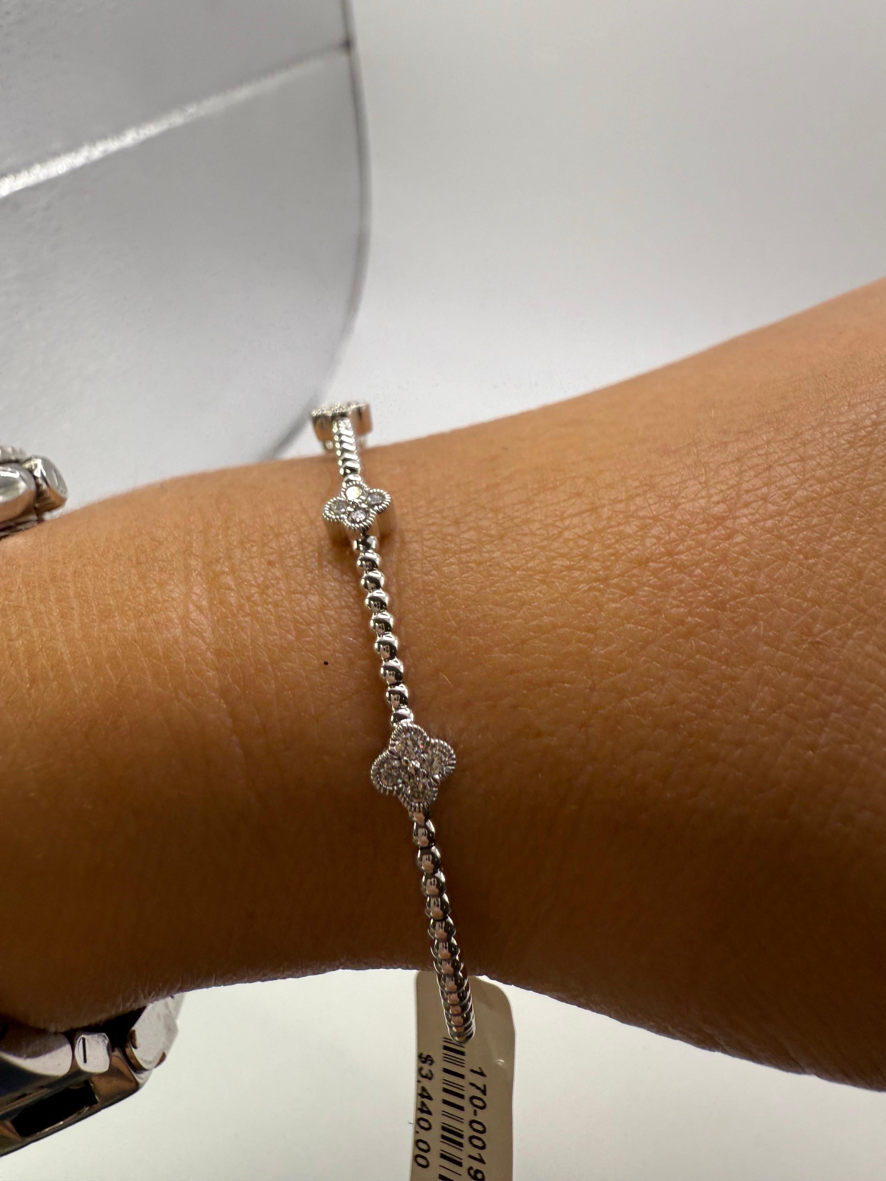 Diamond bracelet 14KT gold diamond bangle en Nuevo estado para la venta en Jupiter, FL
