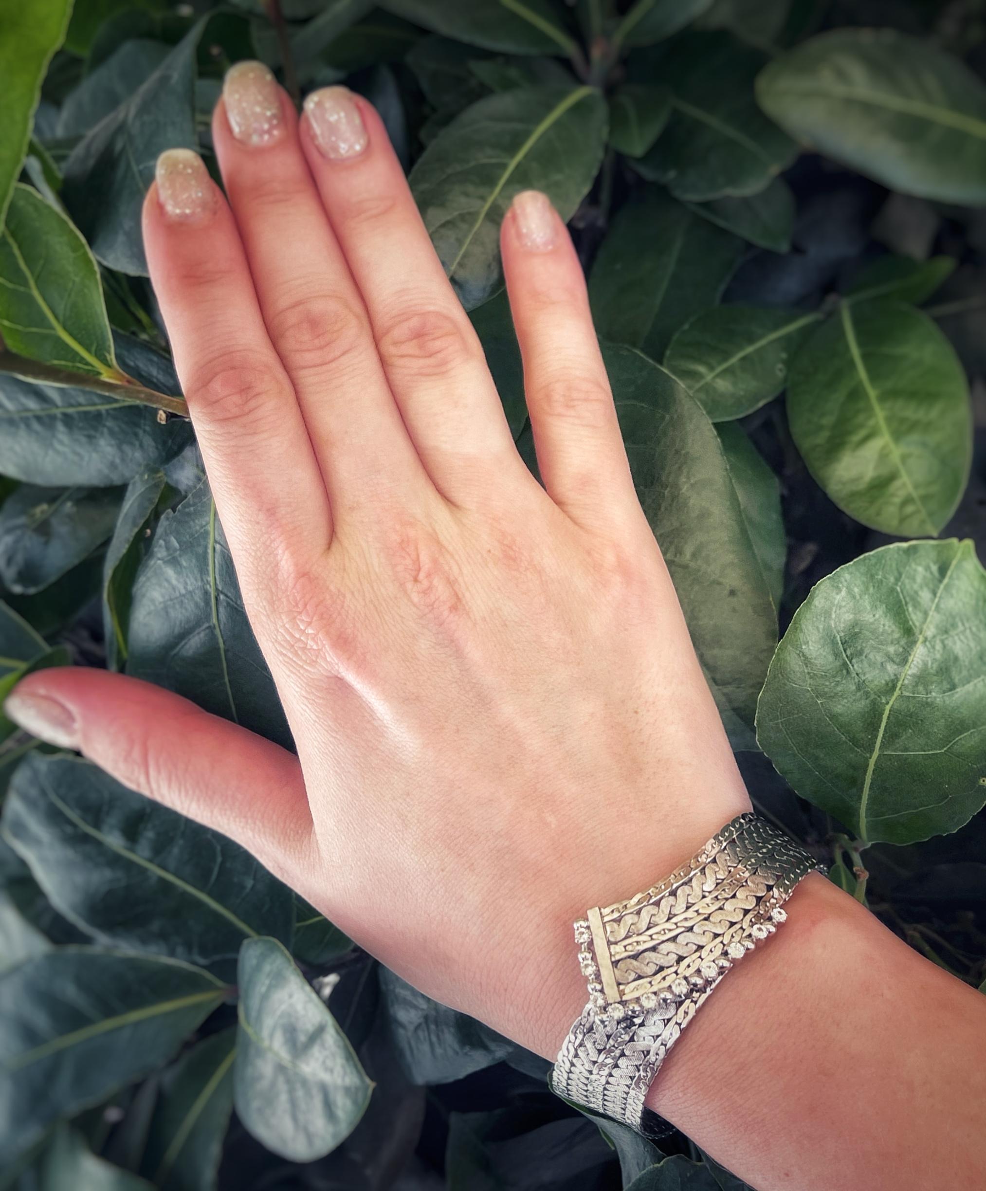 Bracelet en or blanc 18 carats et diamants Excellent état à Geneva, CH