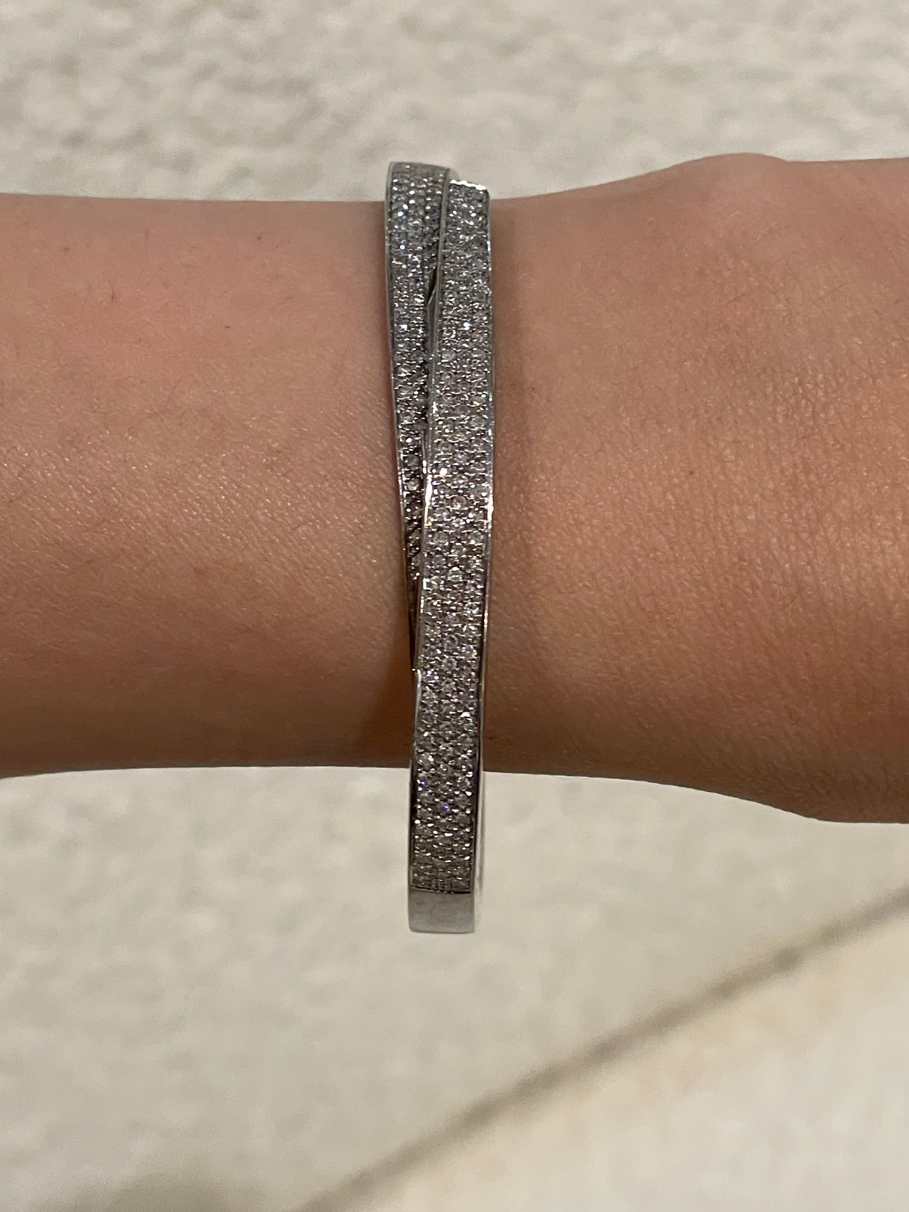 Pulsera de diamantes, 2,16 ct, Platino en Bueno estado para la venta en Manhasset, NY
