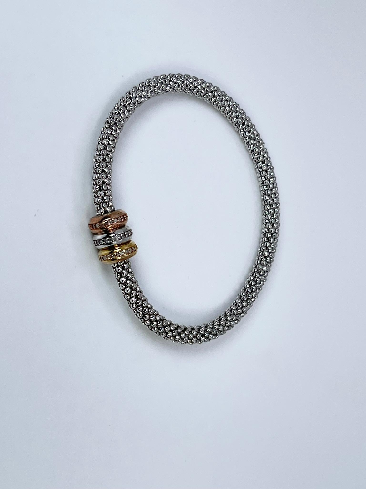 Taille ronde Bracelet extensible moderne en or 14 carats et diamants 925 en vente