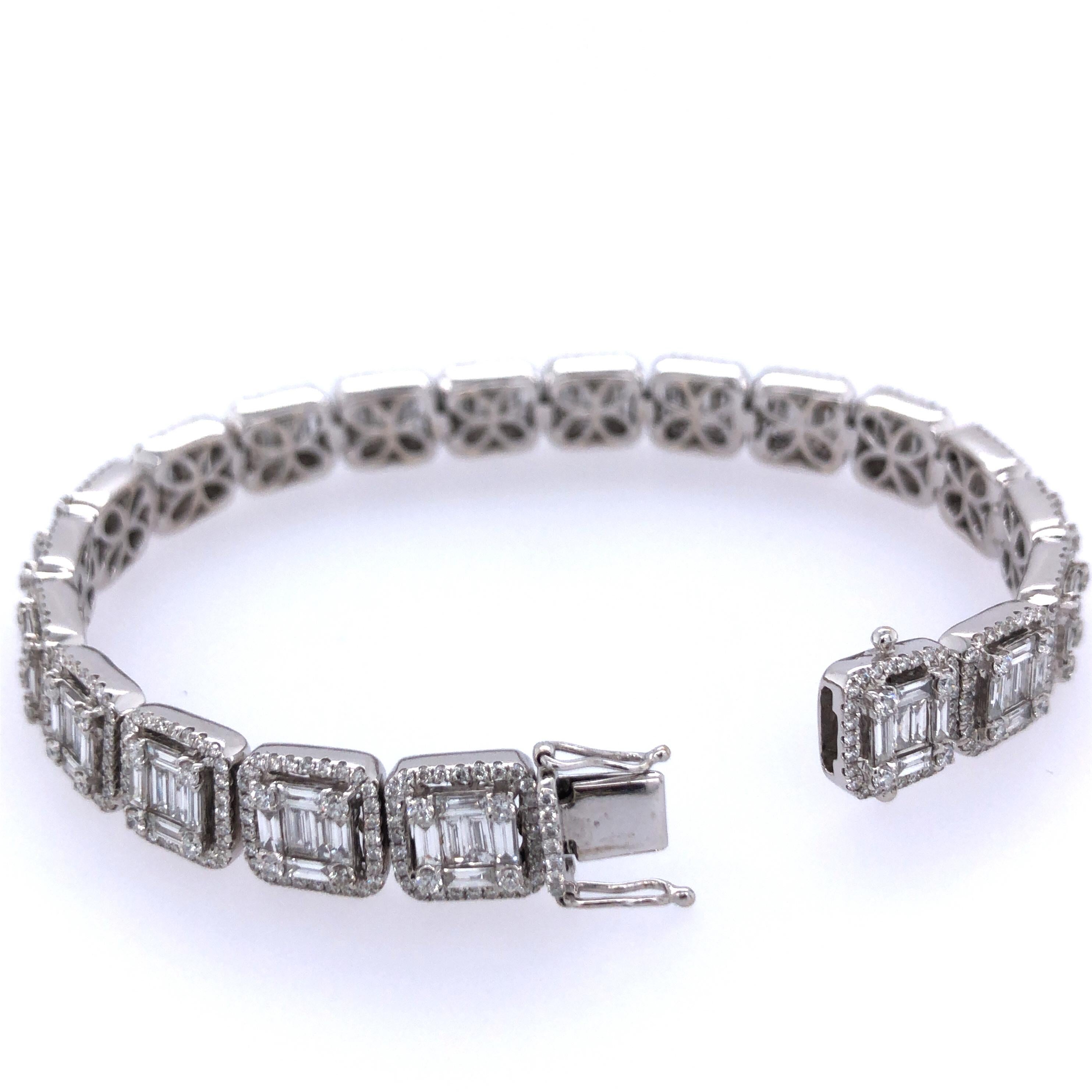 Round Cut Diamond Bracelet For Sale
