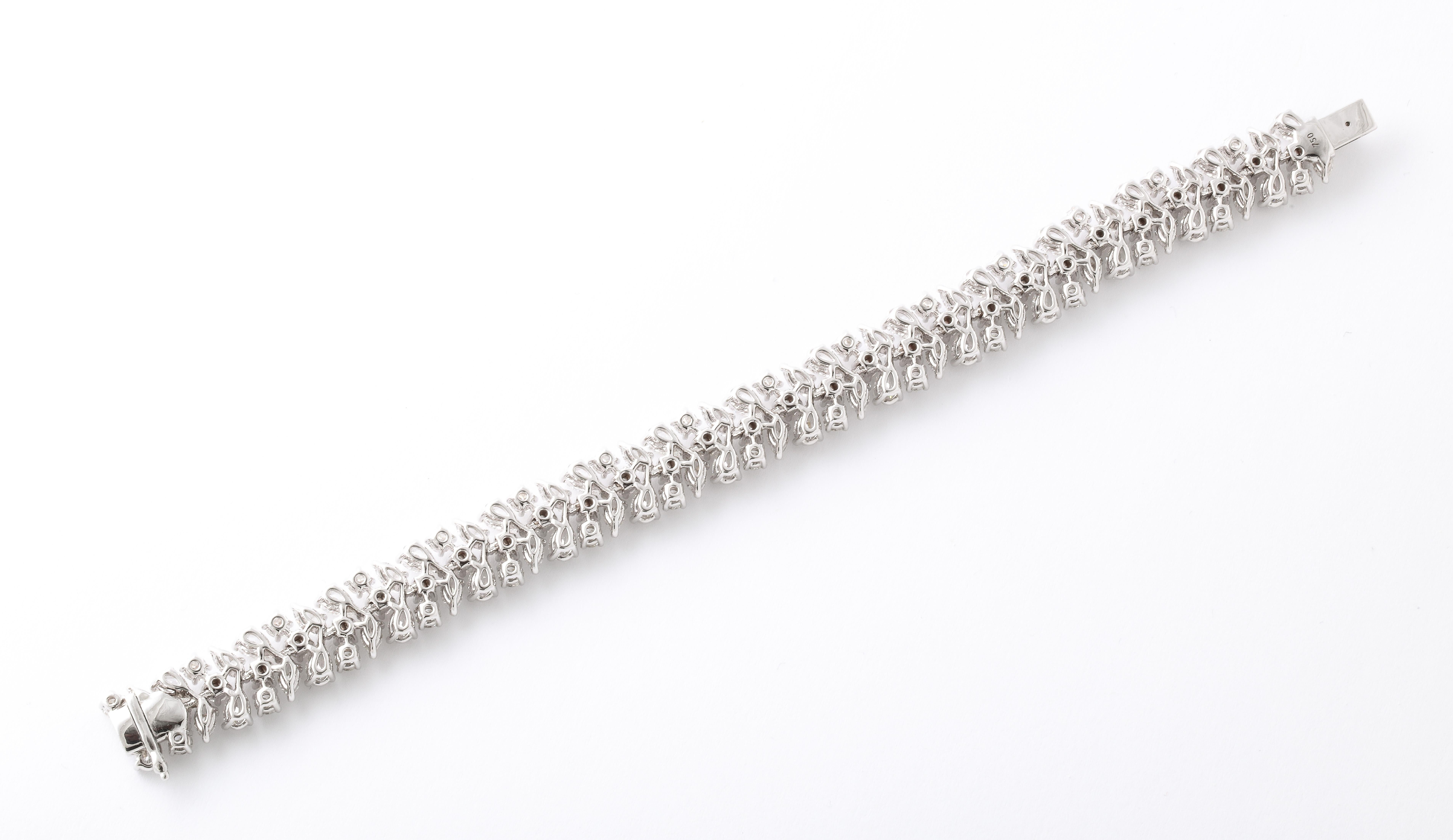 Diamond Bracelet  In New Condition For Sale In New York, NY