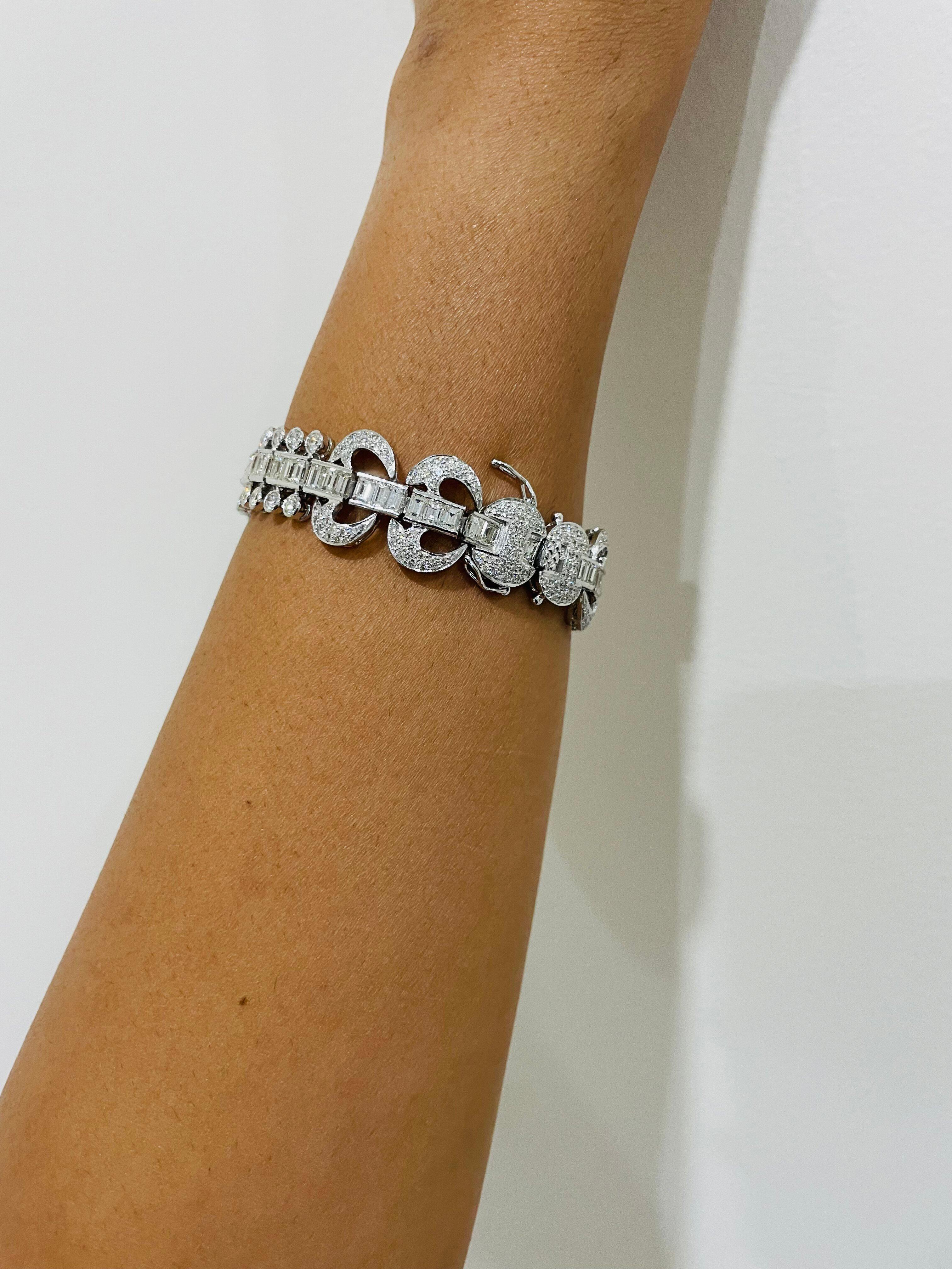 Timeless 22.66 Carat Diamond Wedding Bracelet in 18kt Solid White Gold In New Condition For Sale In Houston, TX