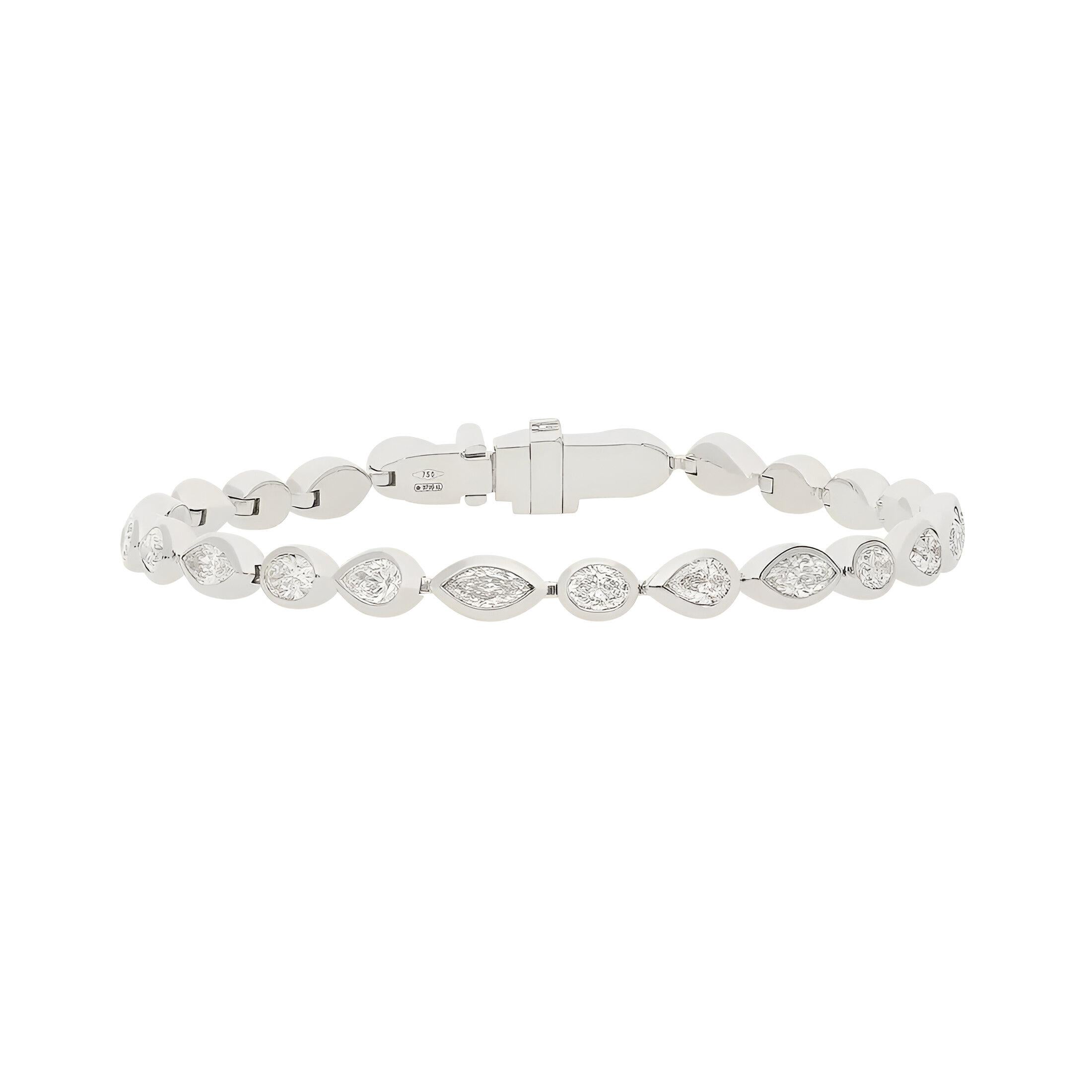 Diamantarmband aus Weißgold, 4,50 Karat (Ovalschliff) im Angebot