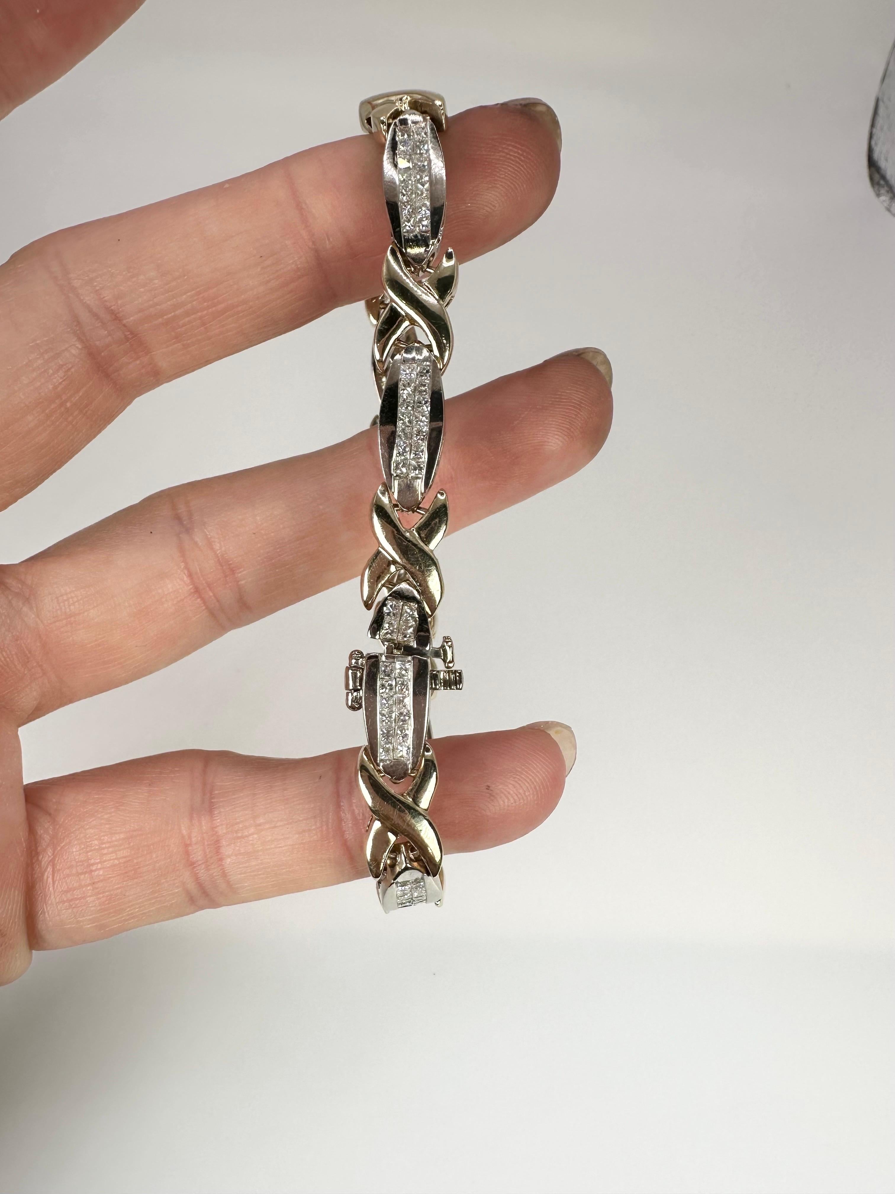 Diamantarmband Großes 14KT Gelbgold Armband mit unsichtbarer Fassung für Damen oder Herren im Angebot