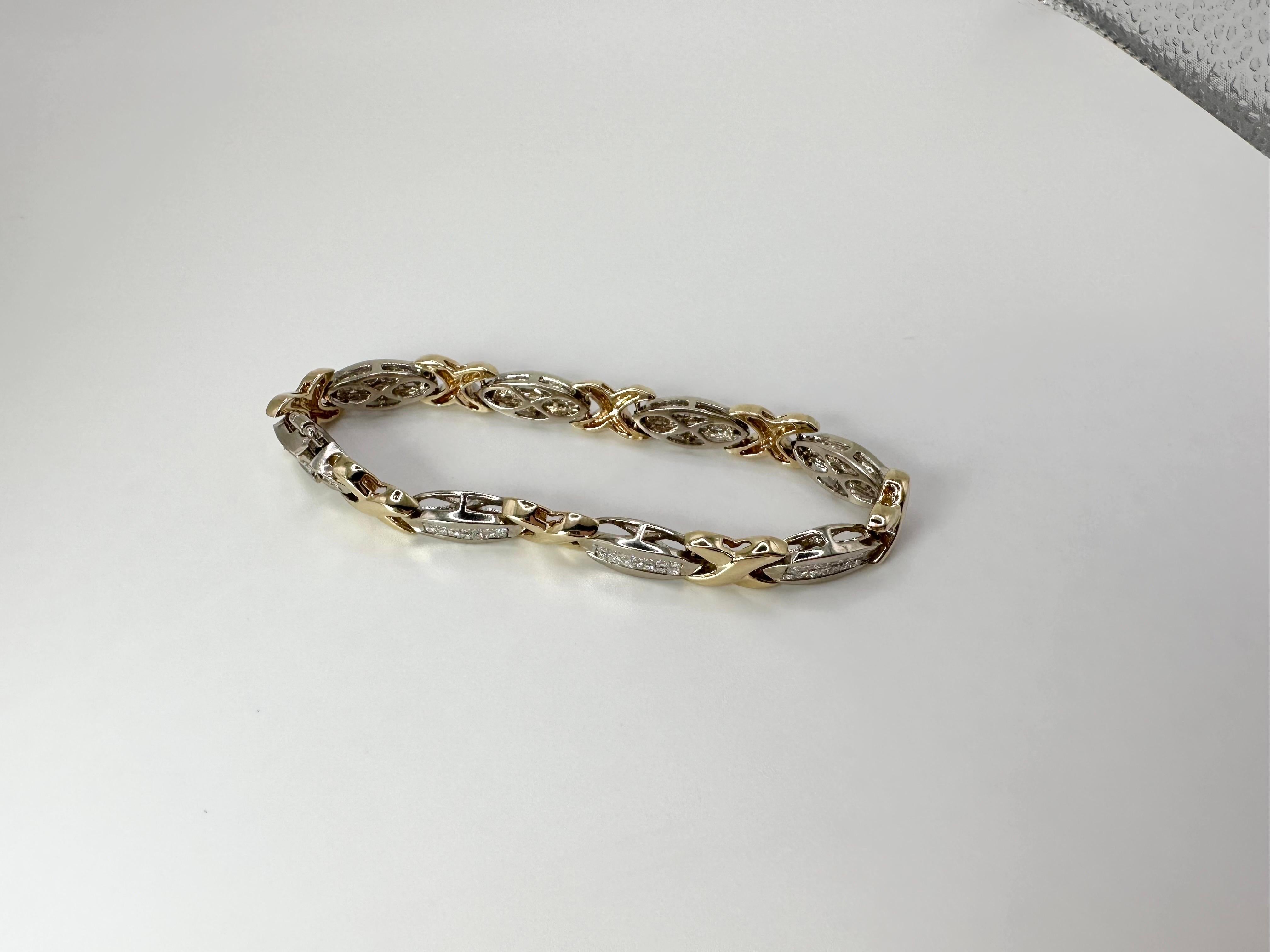 Diamond bracelet with stunning invisible setting!!! Made in 14kt yellow gold with 3.20 carats of diamonds! All diamonds are natural and certified,

GOLD: 14KT yellowgold
NATURAL DIAMOND(S)
Clarity/Color: VS-SI/F-G-H
Carat:3.20ct
Gram(s):