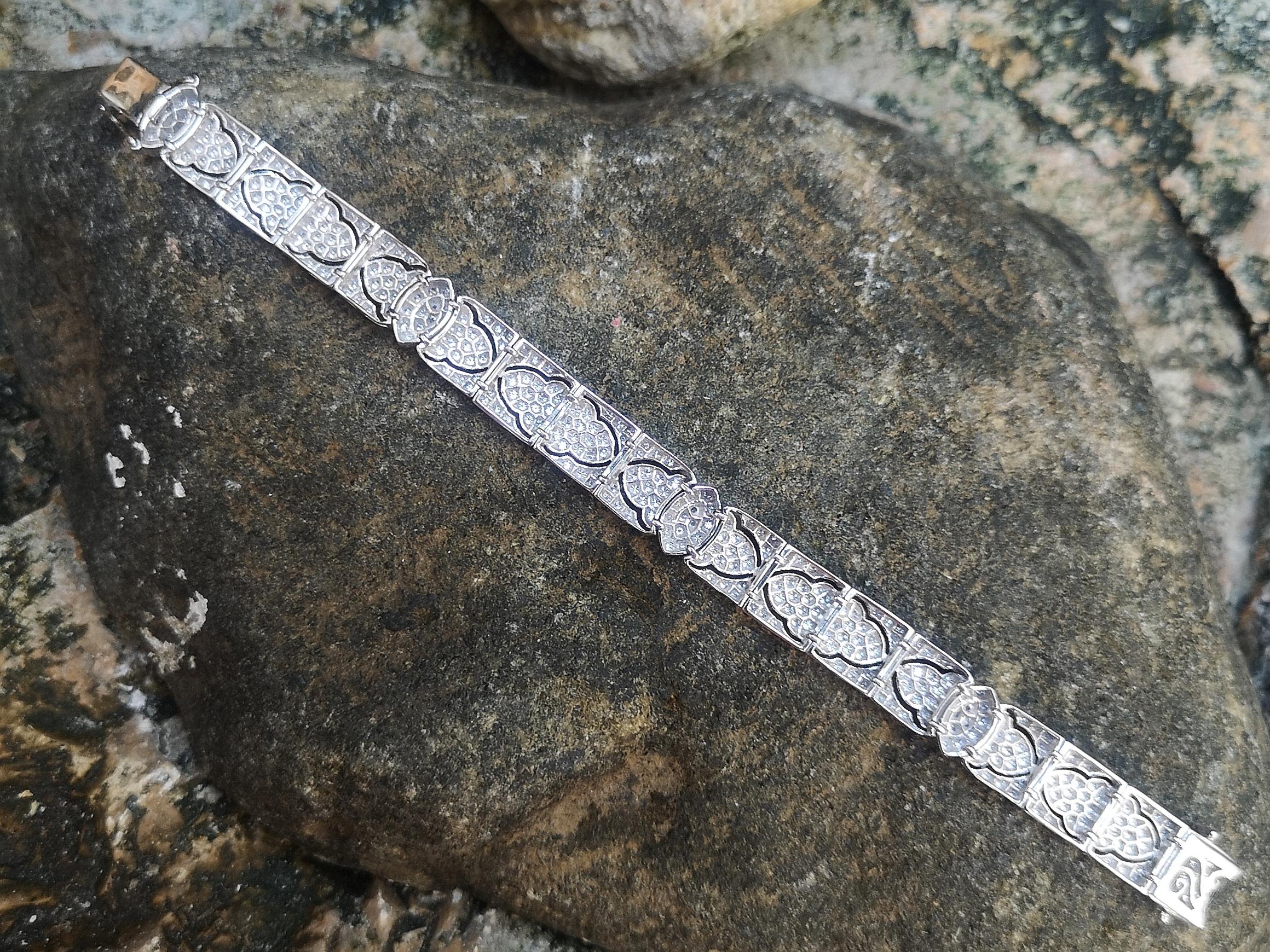 Bracelet en or blanc 18 carats serti de diamants en vente 1