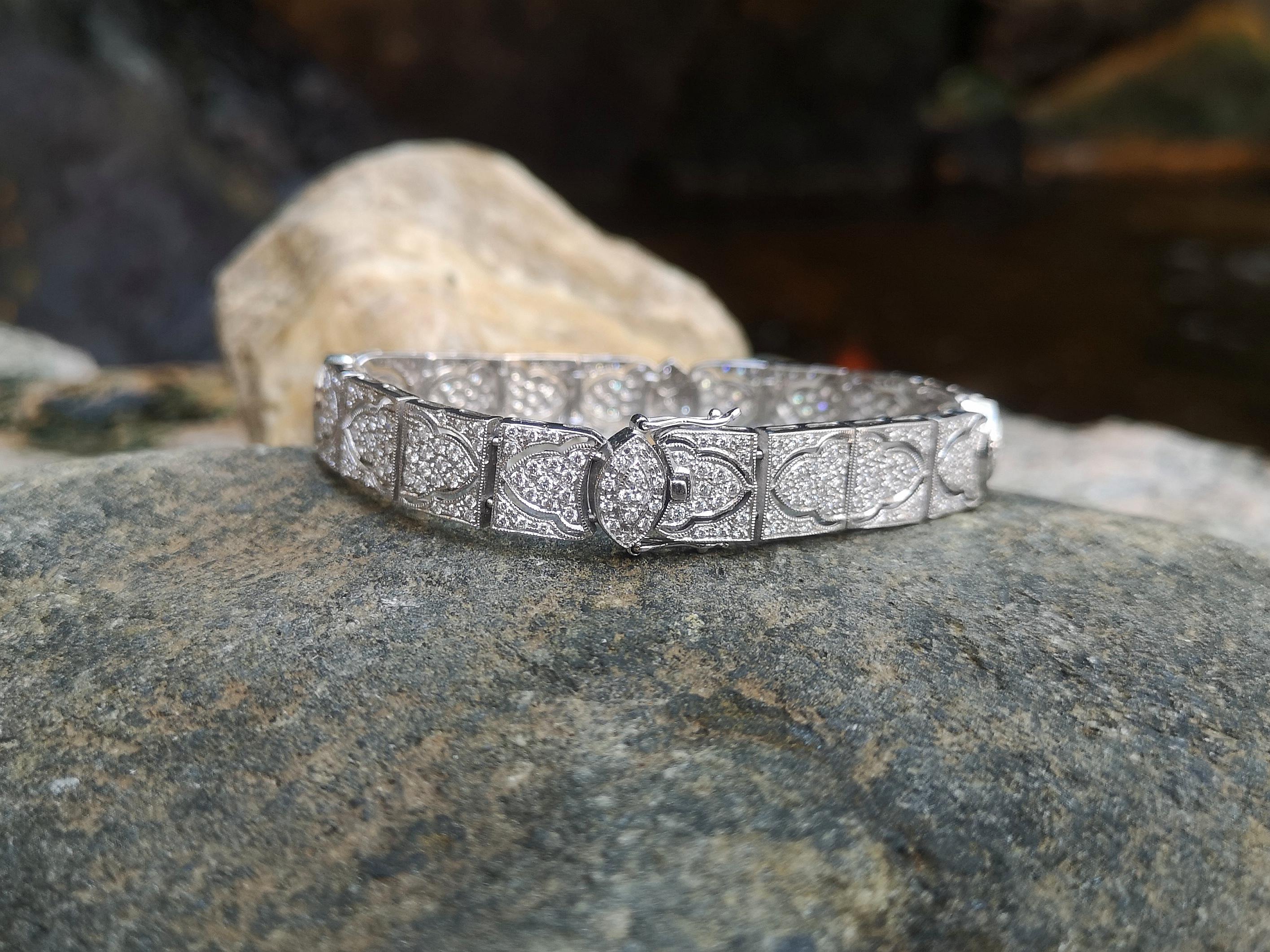 Bracelet en or blanc 18 carats serti de diamants en vente 4