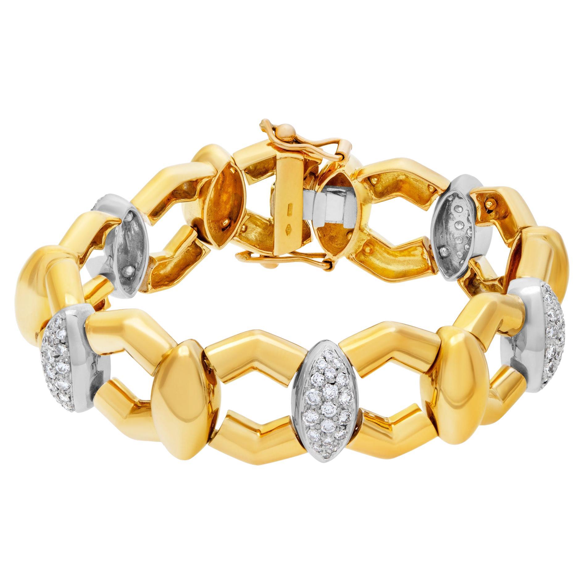 Diamond bracelet set in 18k yellow gold approximately 2.35 carats in diamonds For Sale