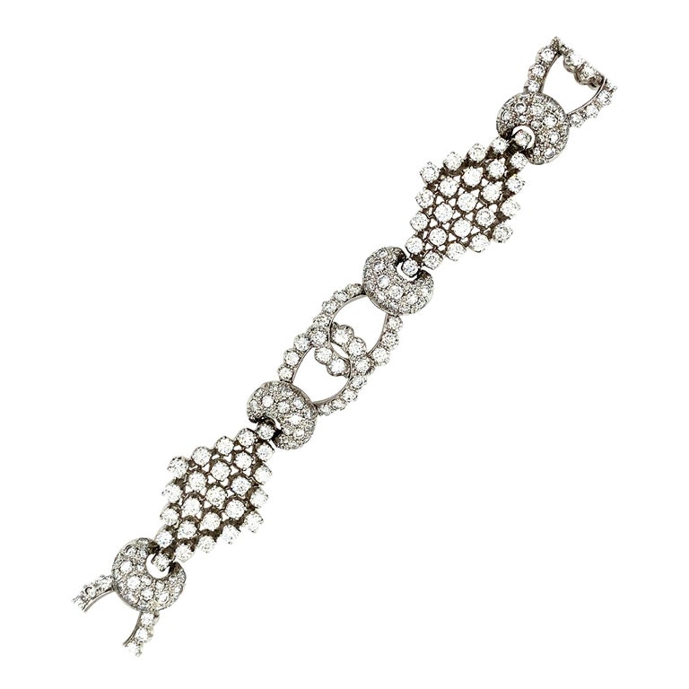 Diamond Bracelet with 12.00 Carats For Sale