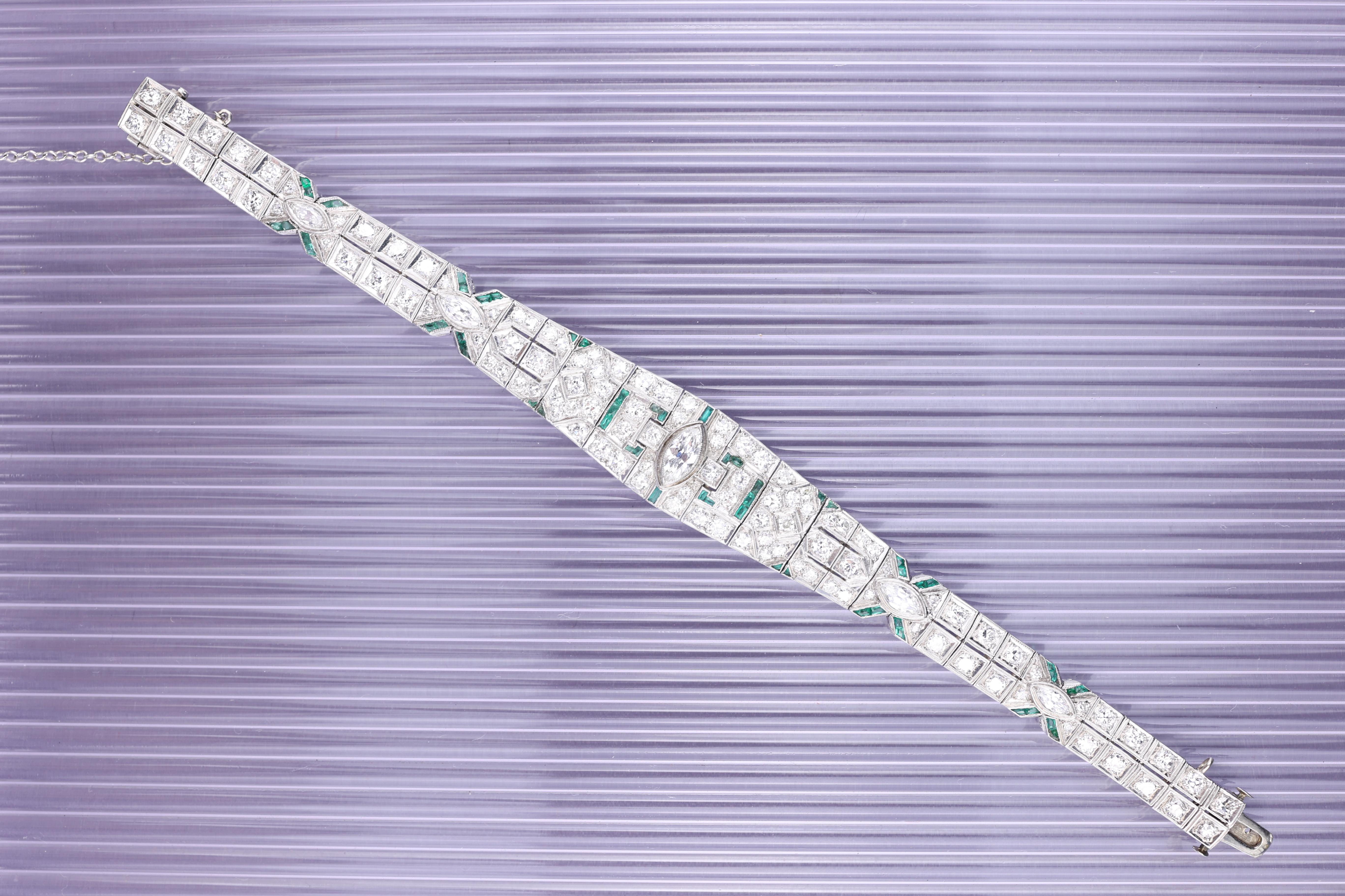 Bracelet diamanté et émeraude en vente 1