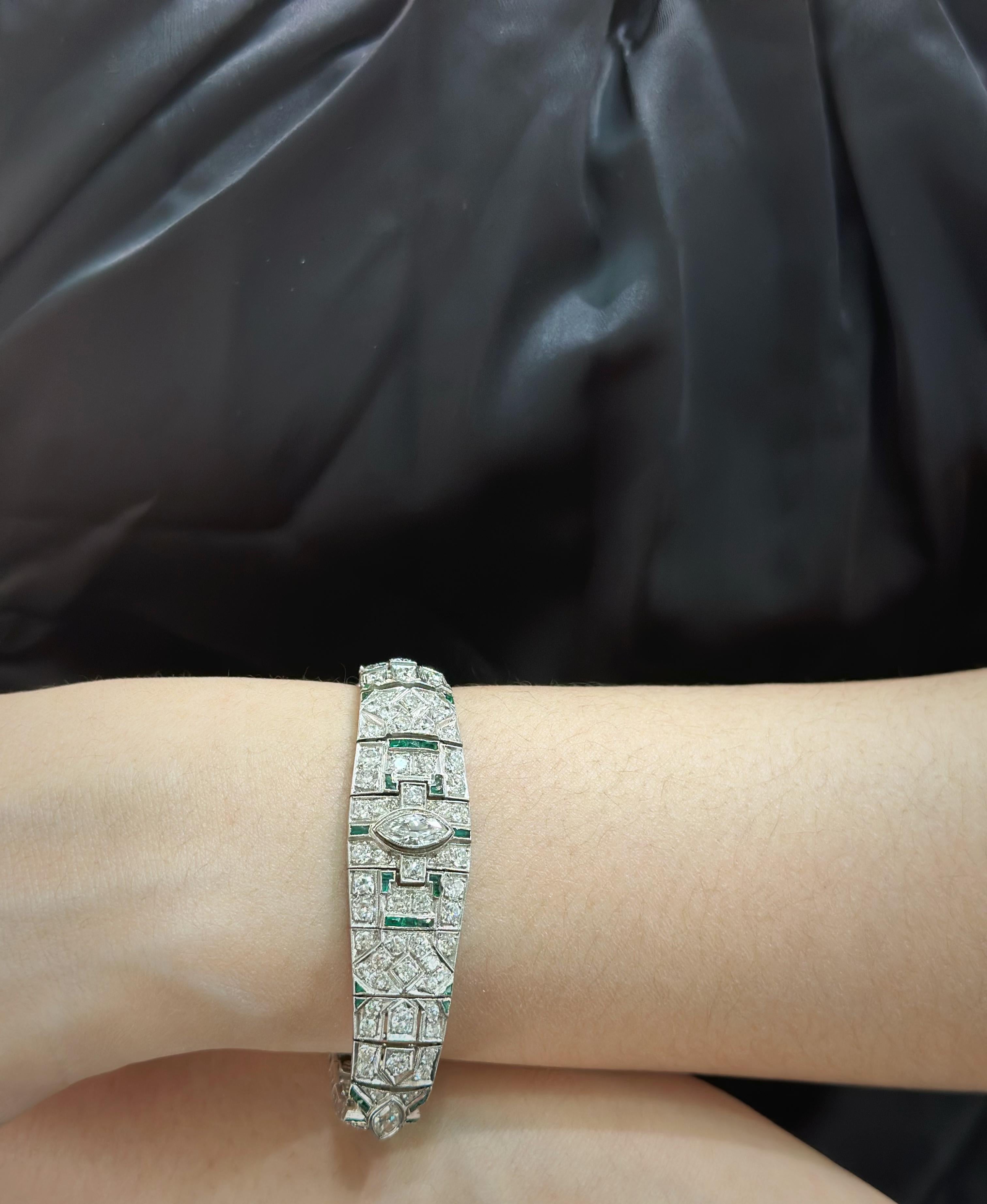 Bracelet diamanté et émeraude en vente 3