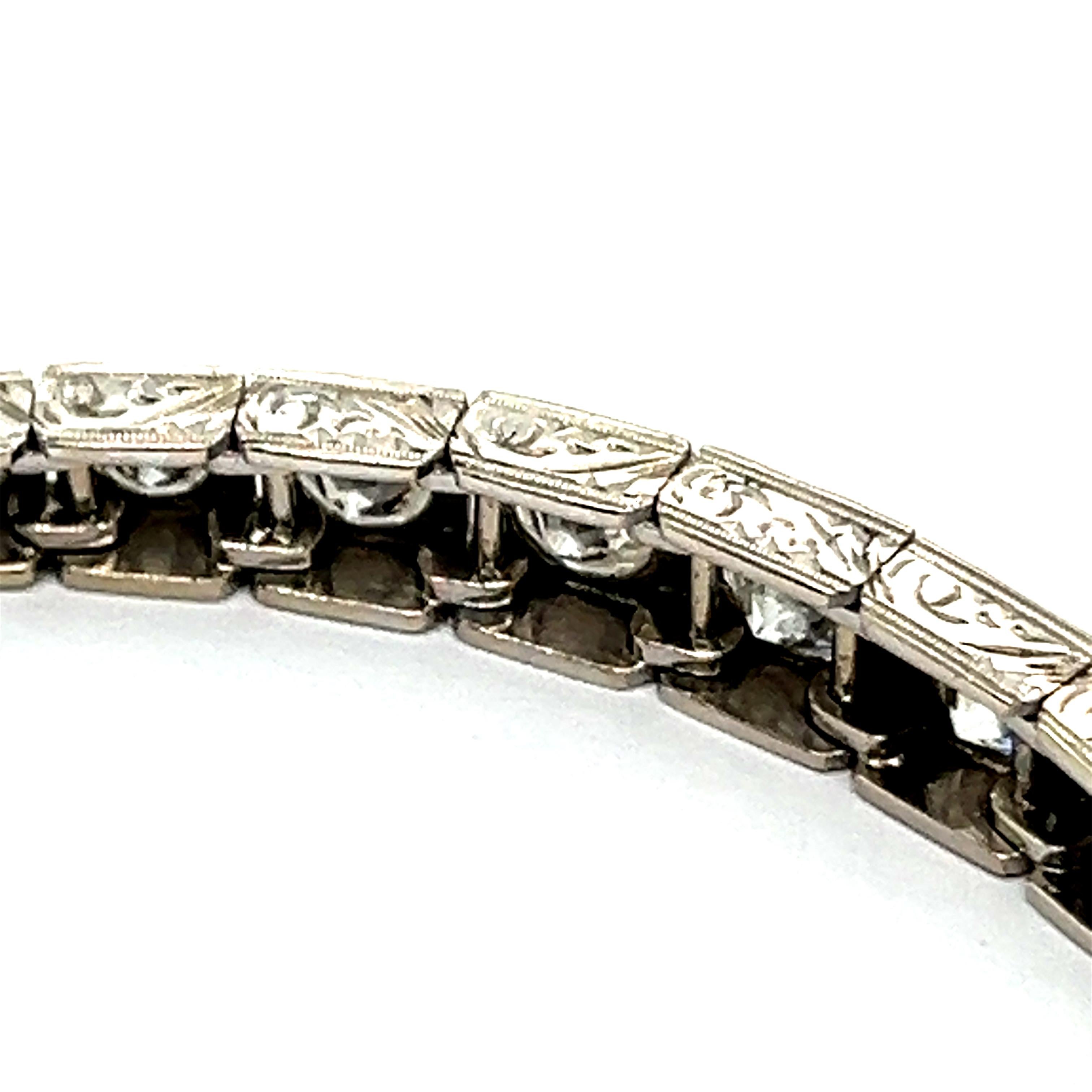 Diamond Bracelet with Openwork Pattern in 14 Karat White Gold For Sale 4