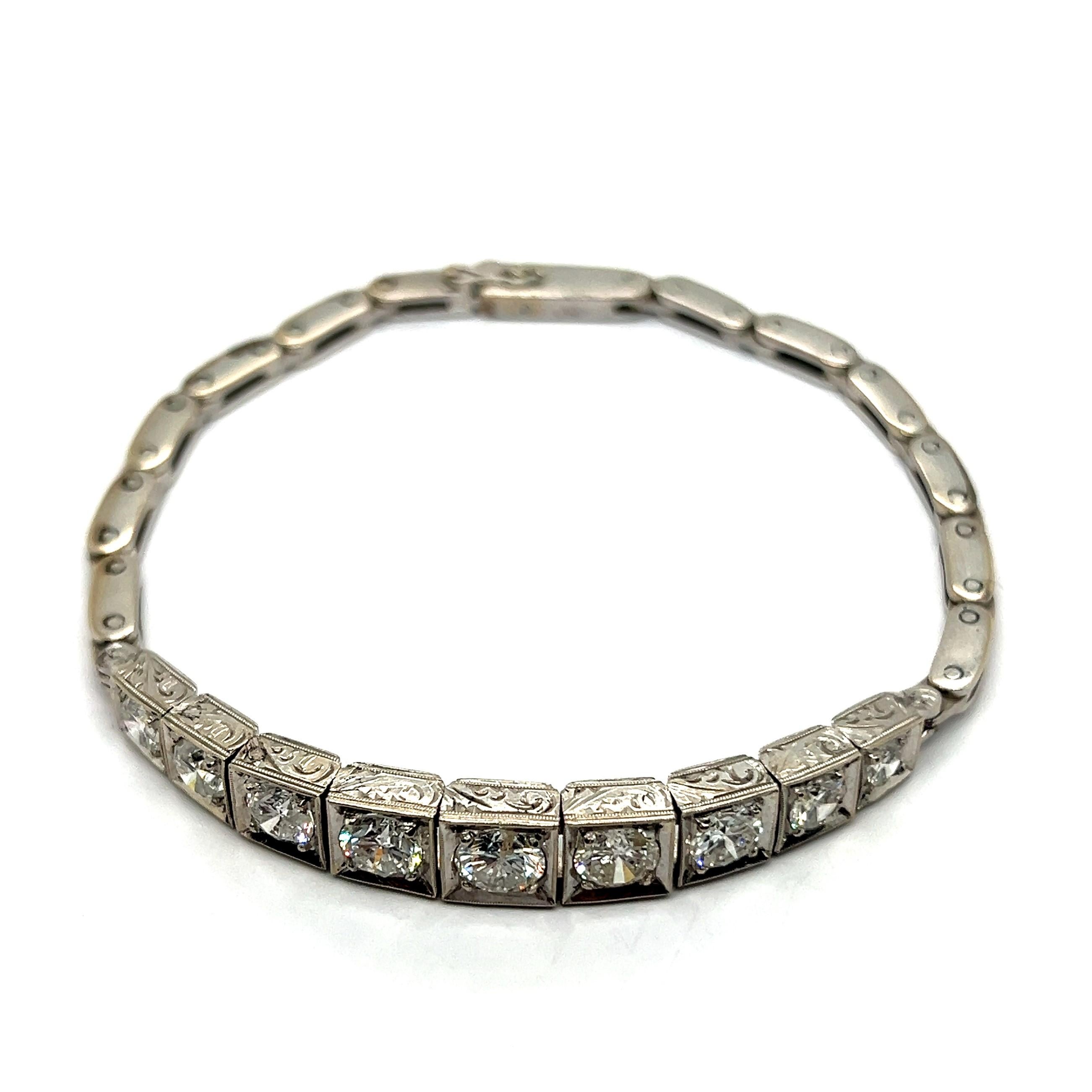 Step into the allure of the 1970s with our exquisite diamond bracelet.

Crafted in 14 Karat white gold, it boasts 9 brilliant-cut diamonds, G-H color and I clarity, totaling 3.10 ct. Each gem is a testament to timeless elegance, accentuated by