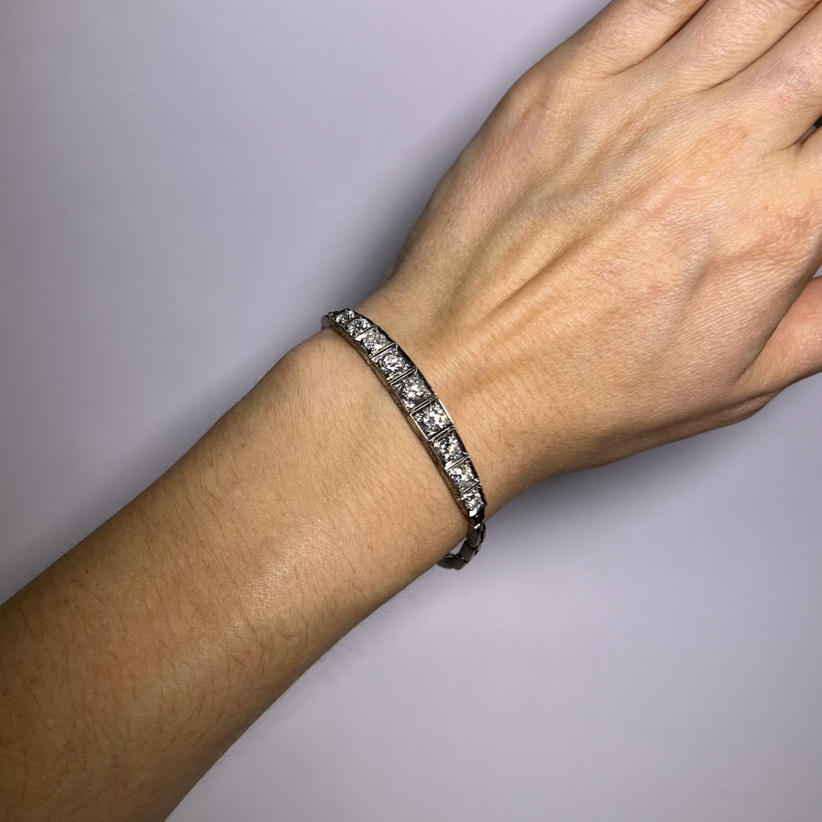 Brilliant Cut Diamond Bracelet with Openwork Pattern in 14 Karat White Gold For Sale
