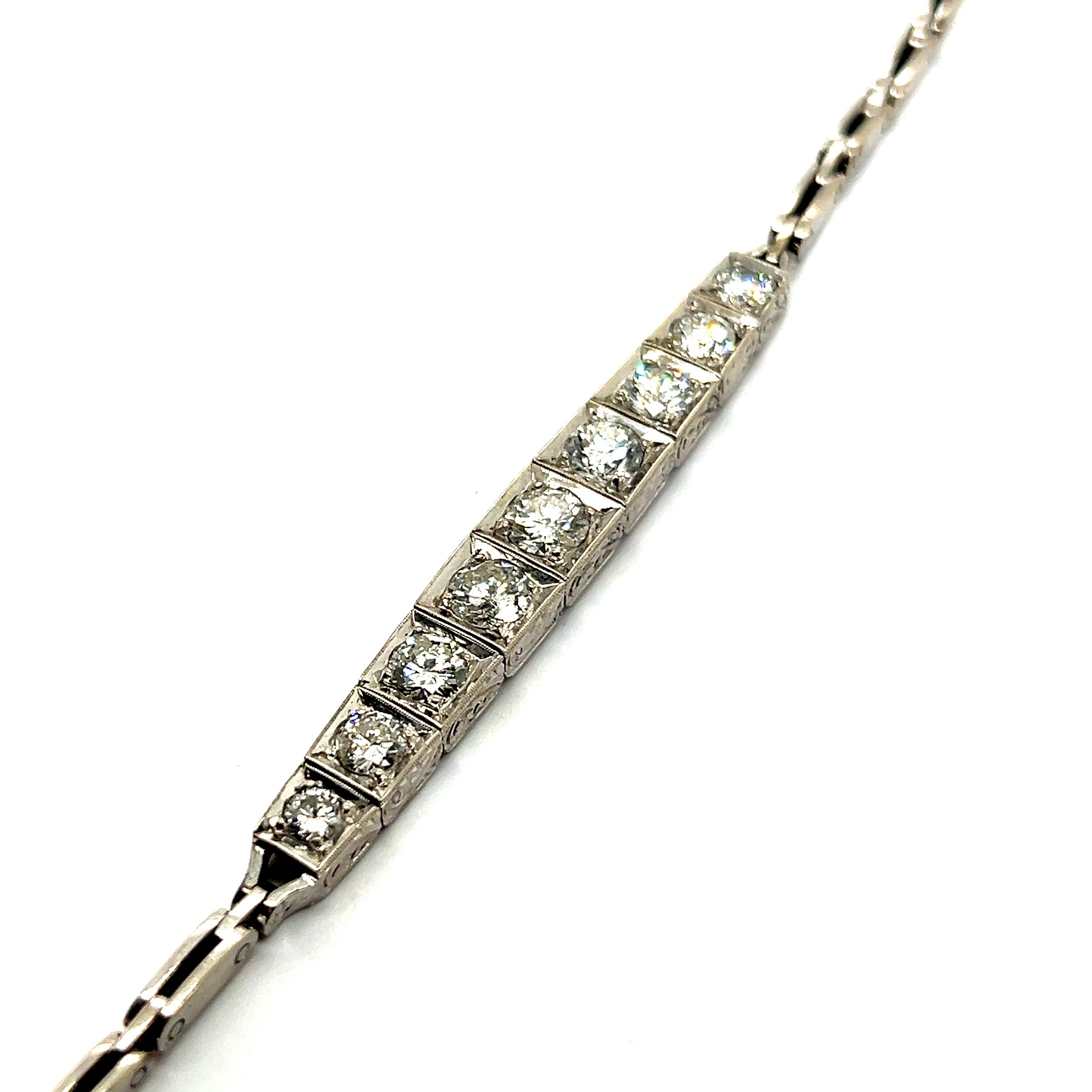 Women's or Men's Diamond Bracelet with Openwork Pattern in 14 Karat White Gold For Sale