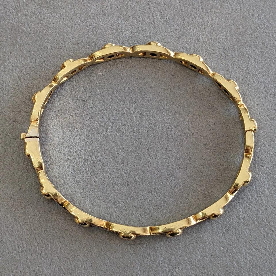 Diamond Braided Bangle Bracelet Hinged in 18k Yellow Gold In Excellent Condition For Sale In La Jolla, CA