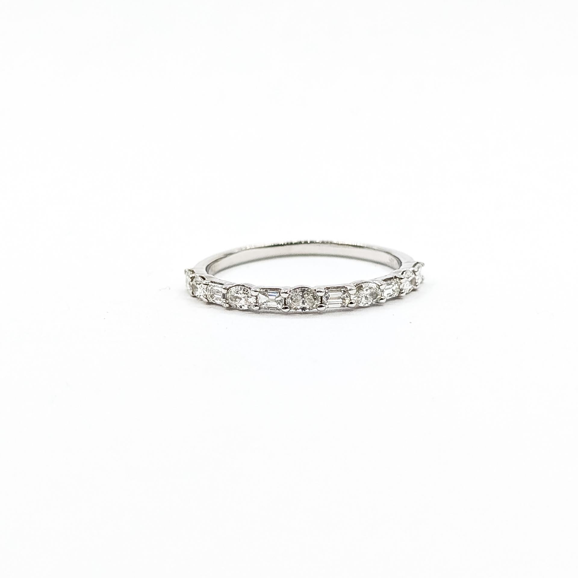 Diamond Bridal Ring in 14k White Gold For Sale