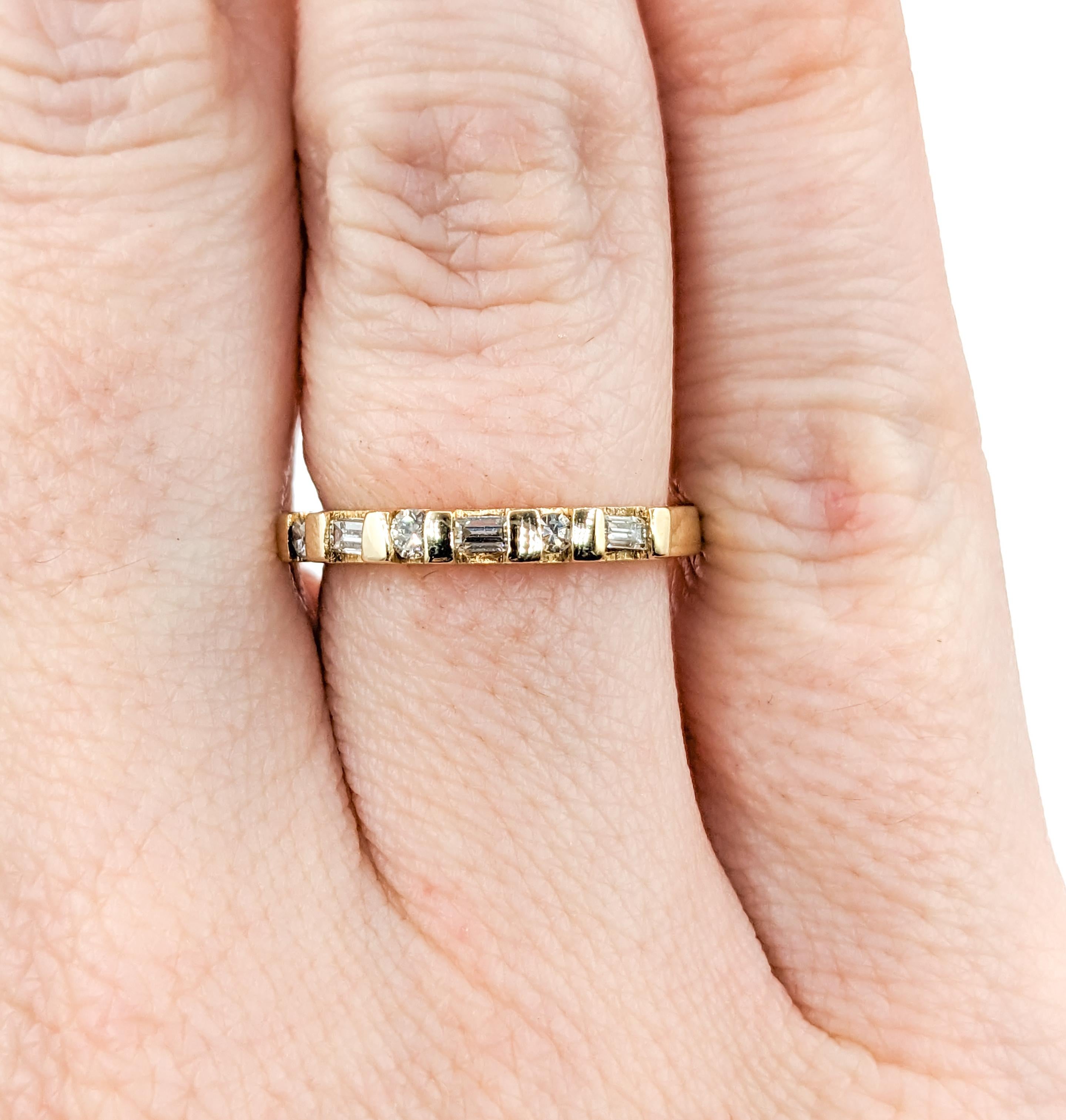 Baguette Cut Diamond Bridal Ring in Yellow Gold For Sale