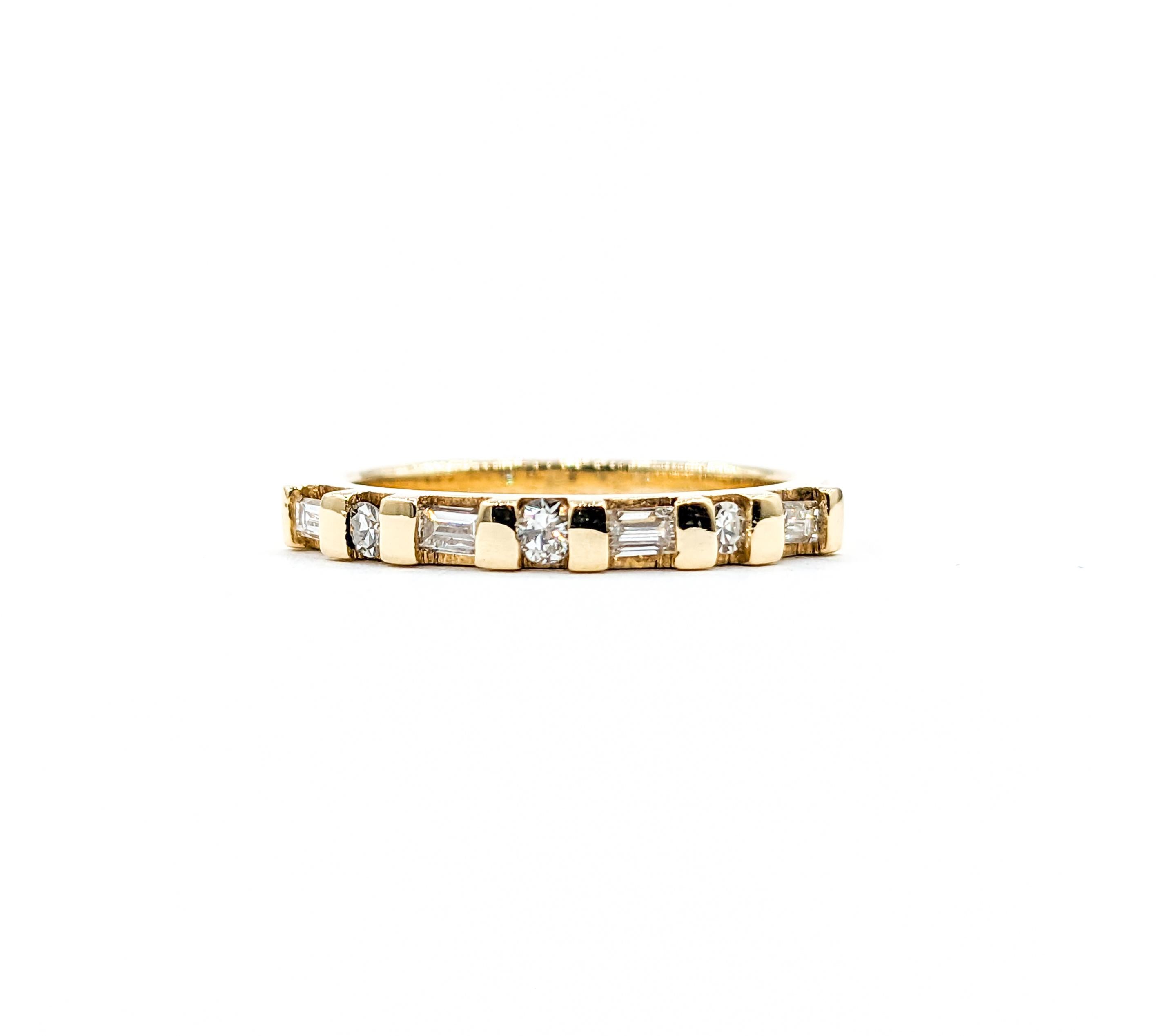 Diamond Bridal Ring in Yellow Gold For Sale 3