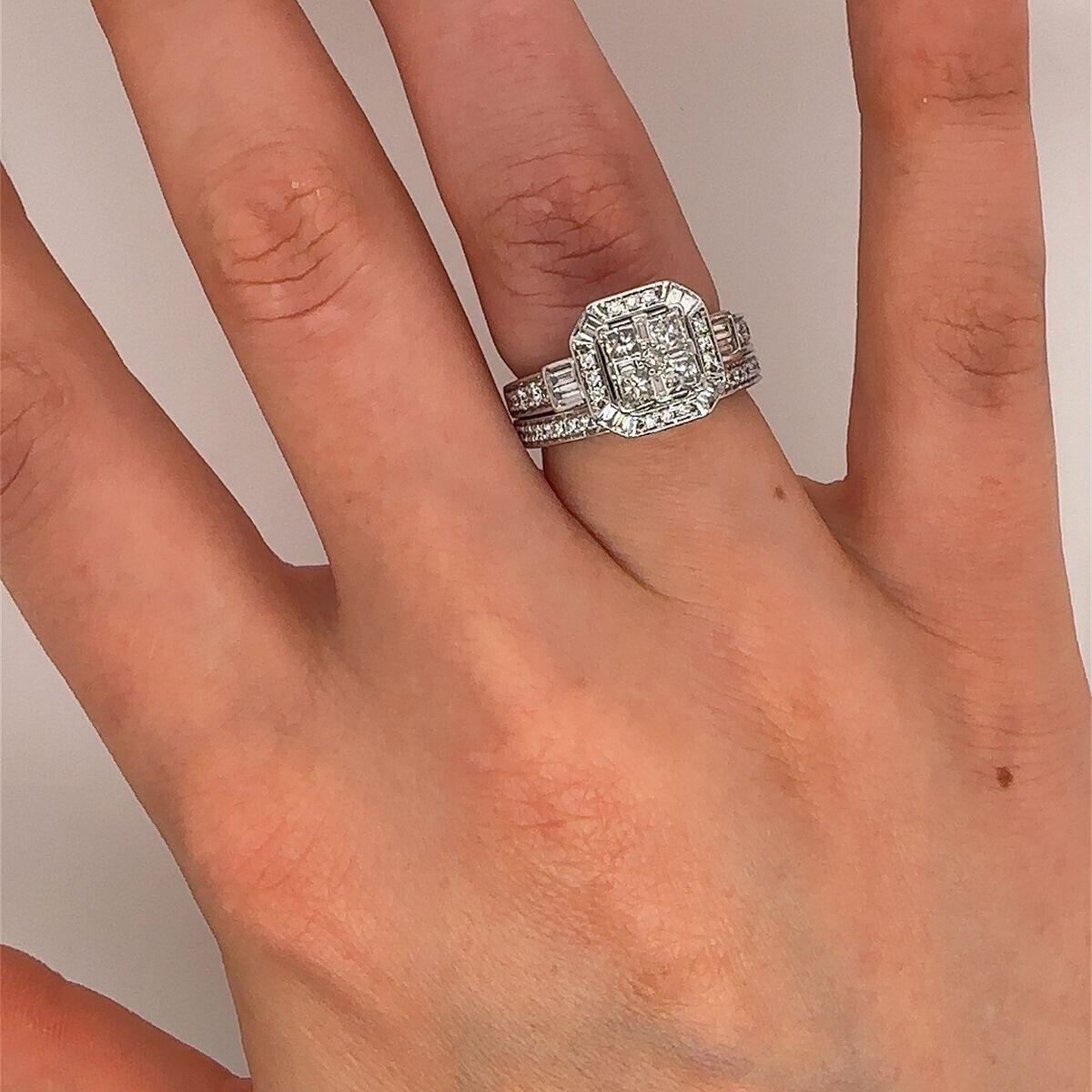Diamond Bridal Set Vera Wang Engagement &Wedding Ring in 18ct White Gold In Excellent Condition In London, GB