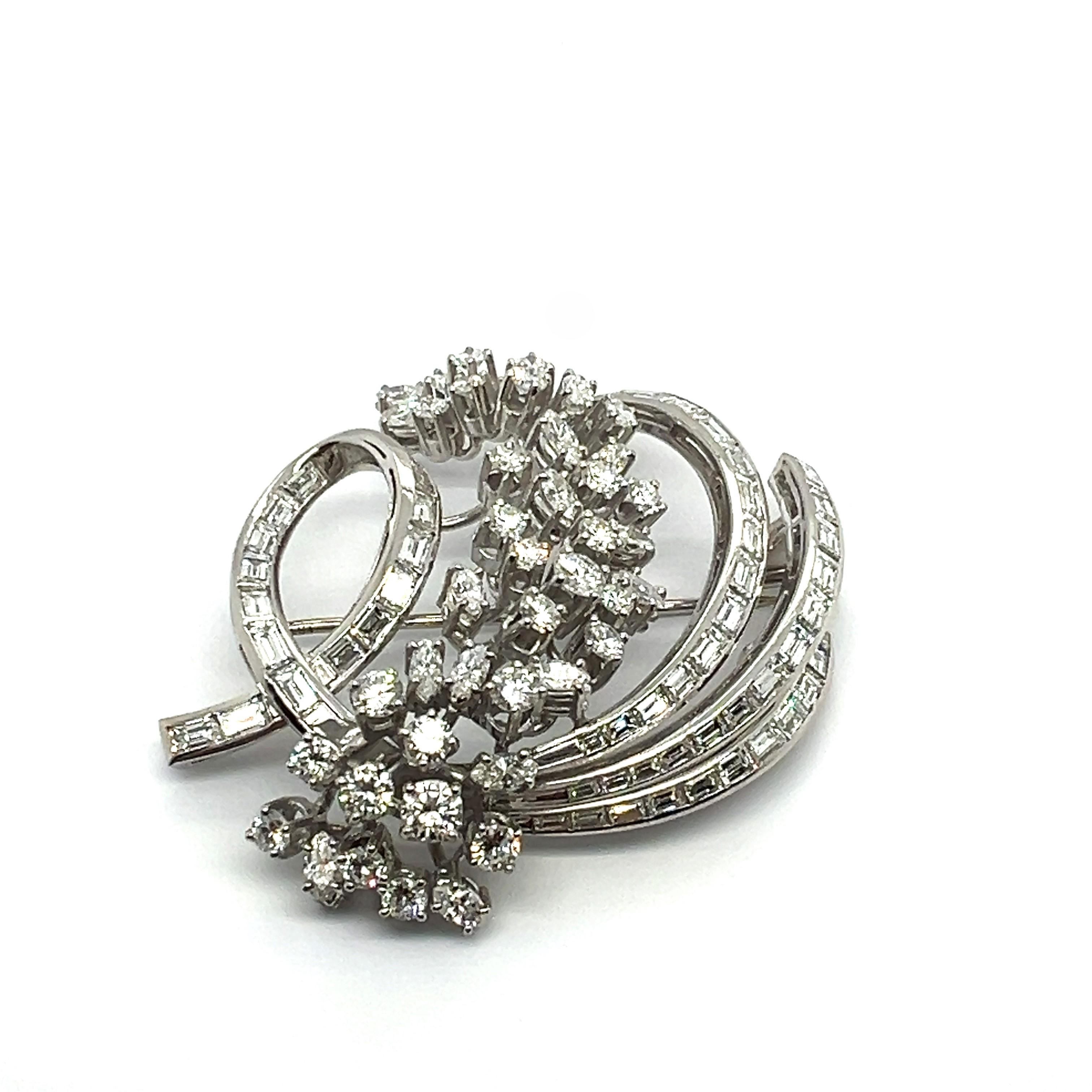 Diamond Brooch in 950 Platinum by Bucherer For Sale 1