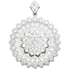Conjunto de broche/colgante de diamantes en engastes de oro blanco de 18 quilates